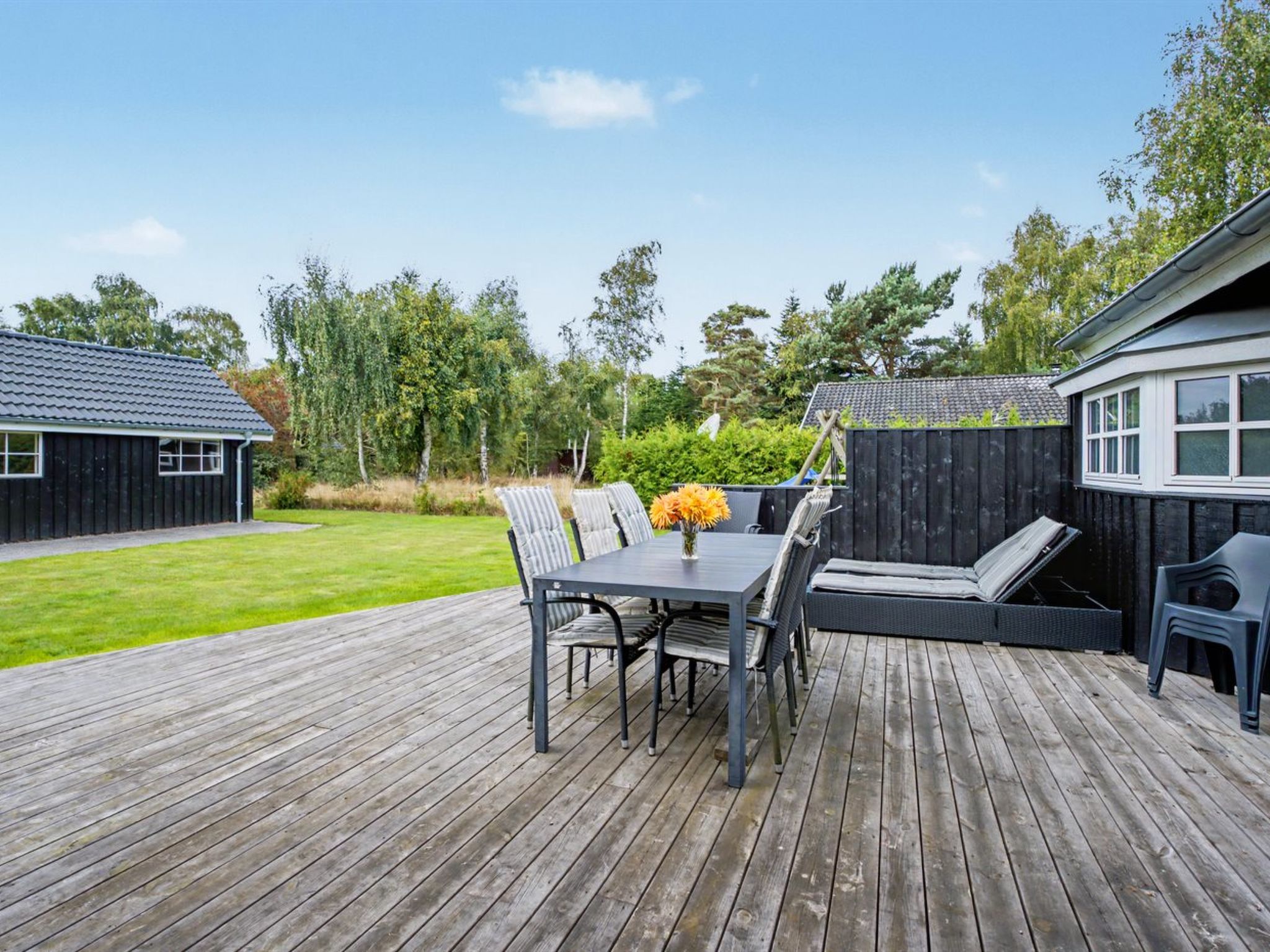"Erikgine" - 900m from the sea - Buiten