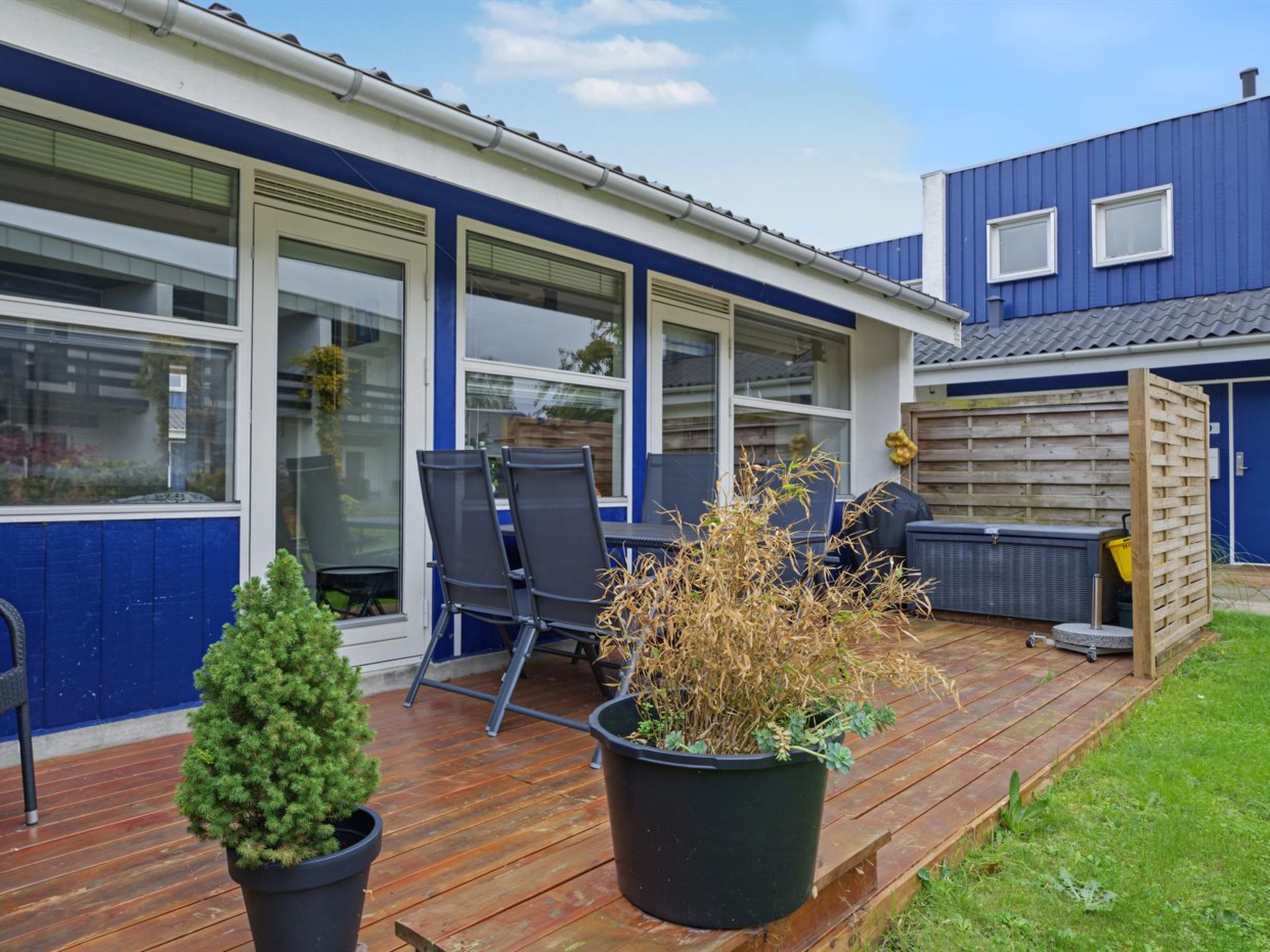 "Kielo" - 700m from the sea - Buiten