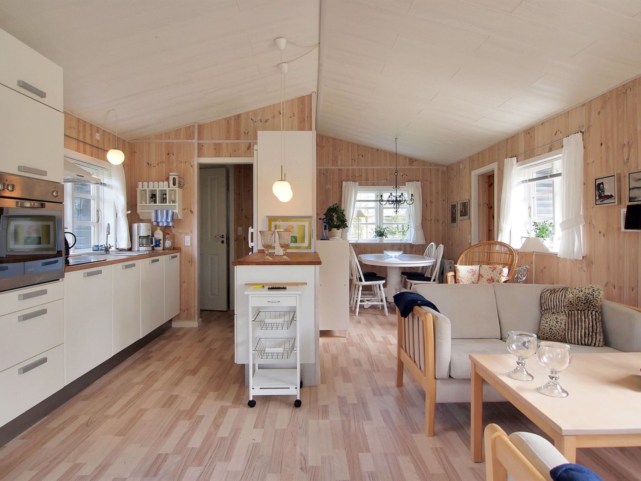 "Enola" - 900m from the sea-Dedans