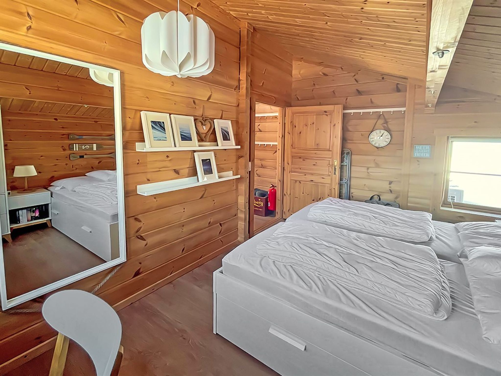 "Stacie" - 10m from the sea - Inside