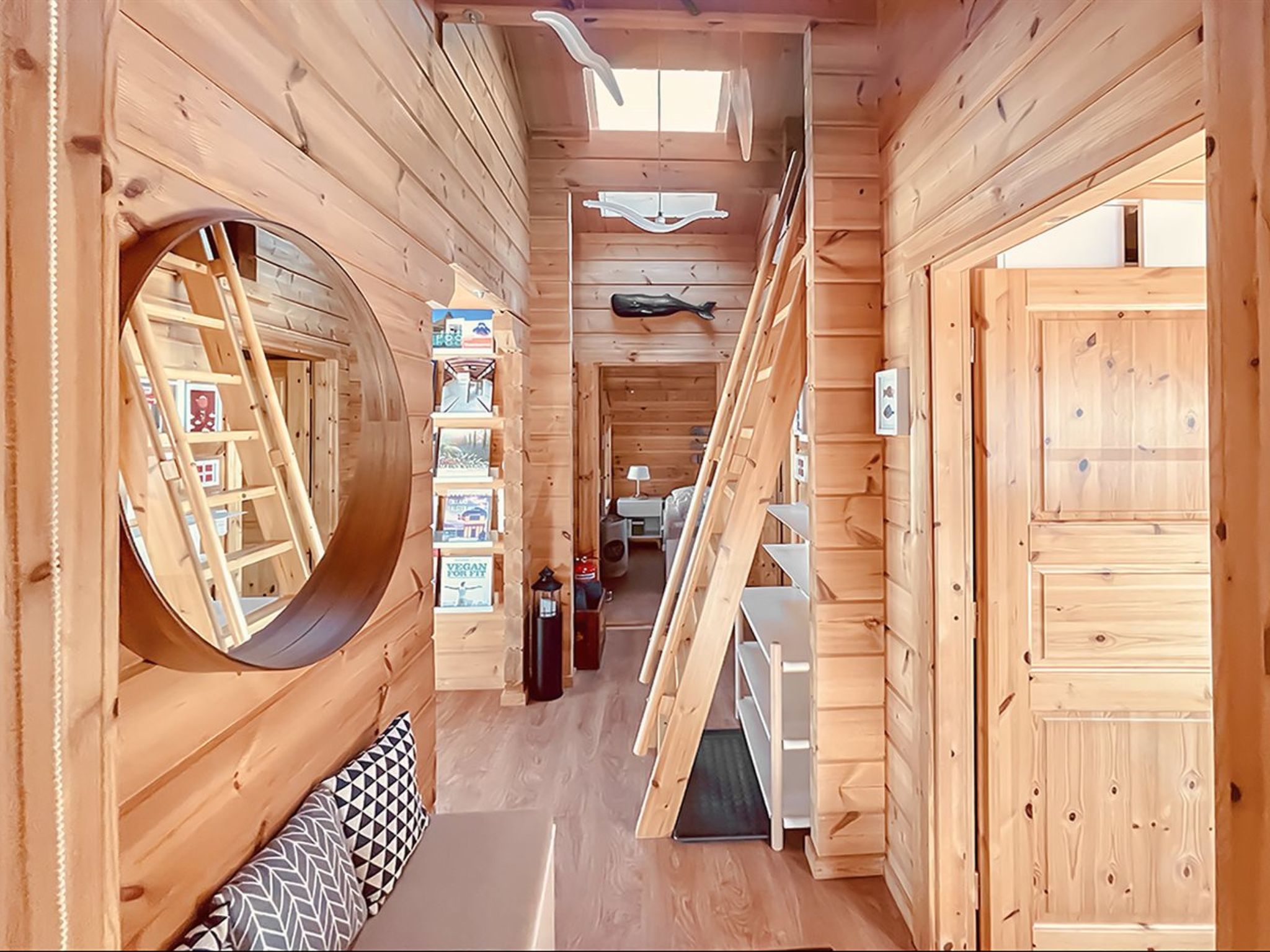 "Stacie" - 10m from the sea - Inside