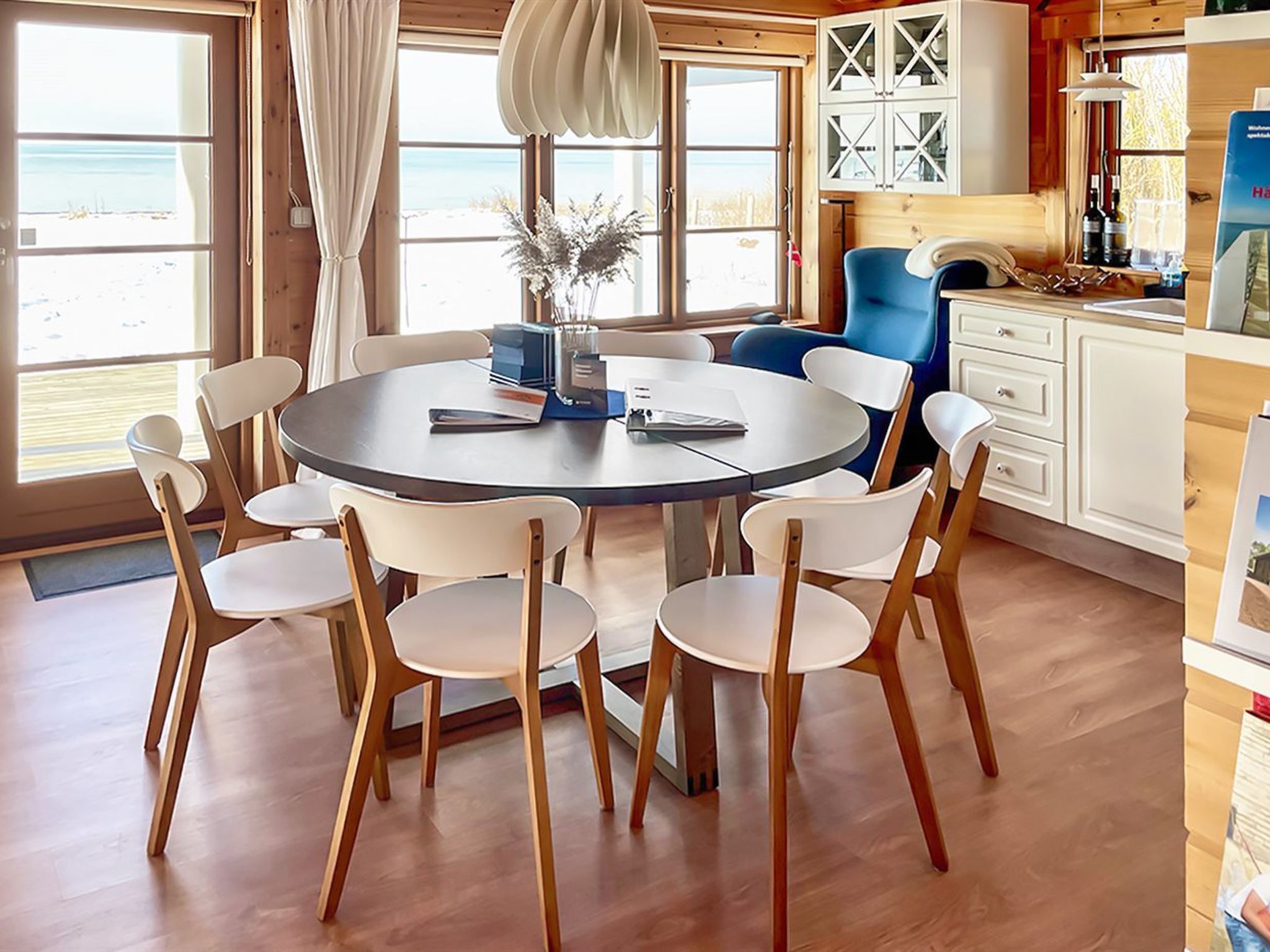 "Stacie" - 10m from the sea - Inside
