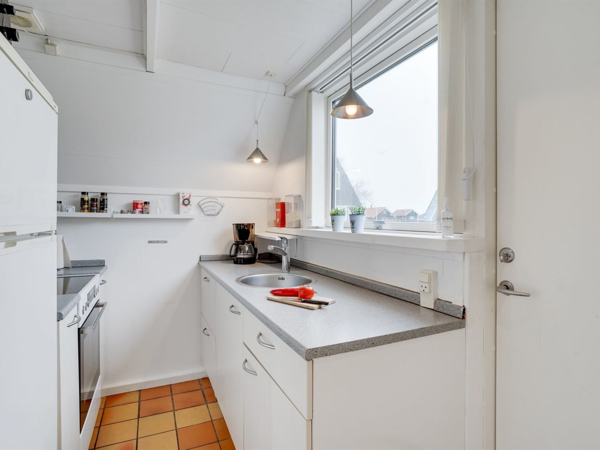 "Mijat" - 100m from the sea-Binnen