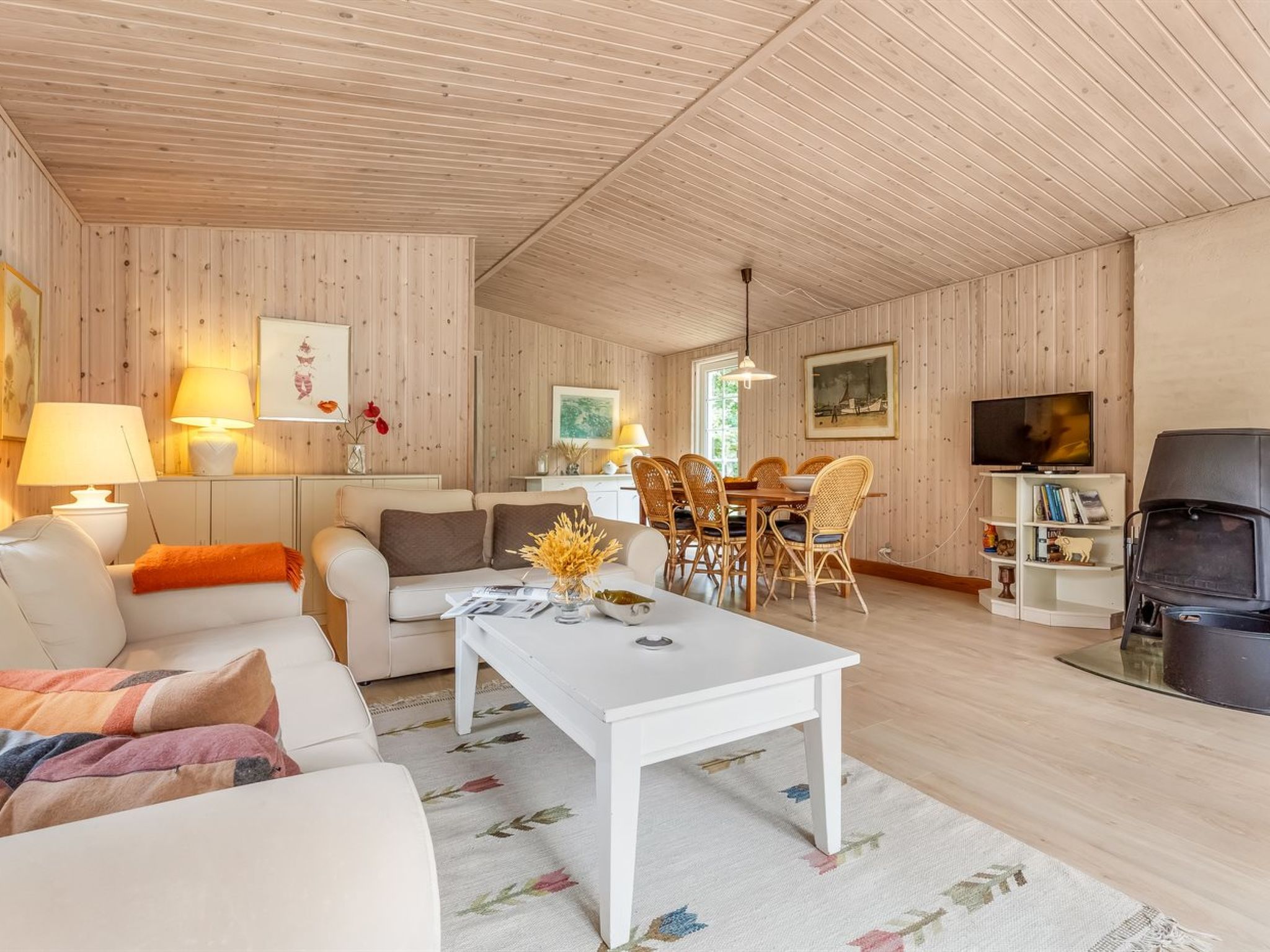 "Tineke" - 200m from the sea - Binnen