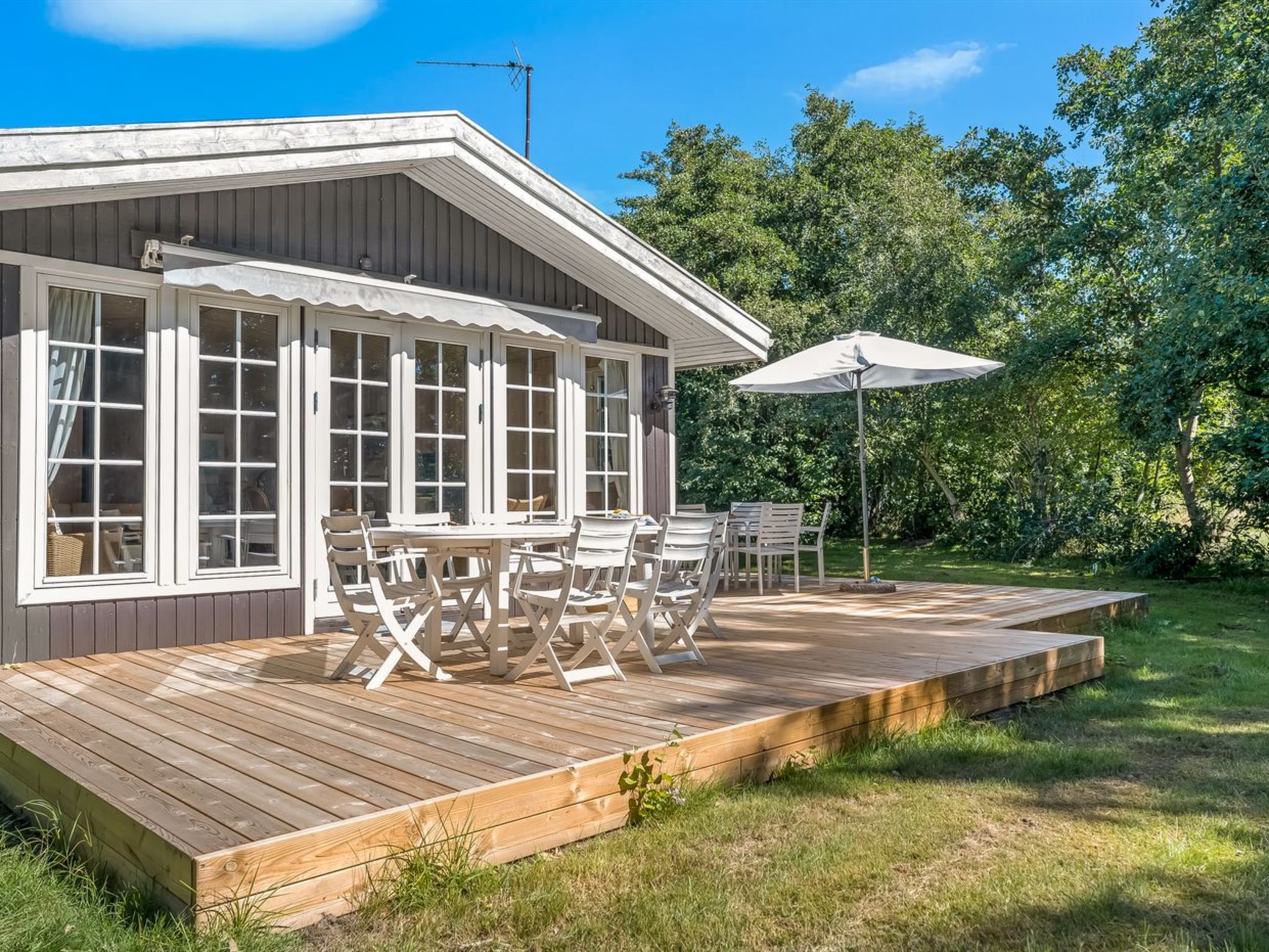 "Tineke" - 200m from the sea - Buiten