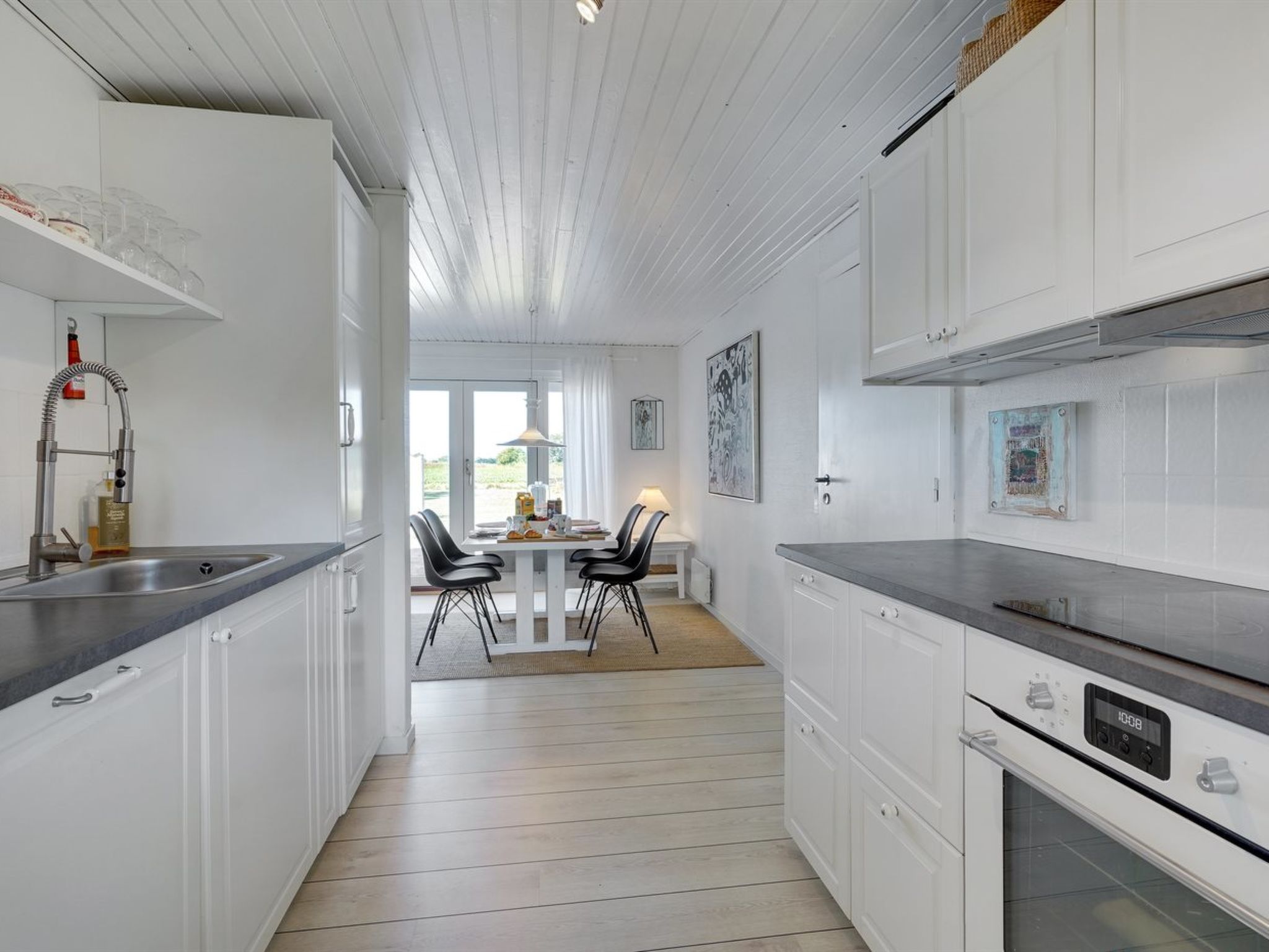 "Enrathi" - 600m from the sea-Binnen