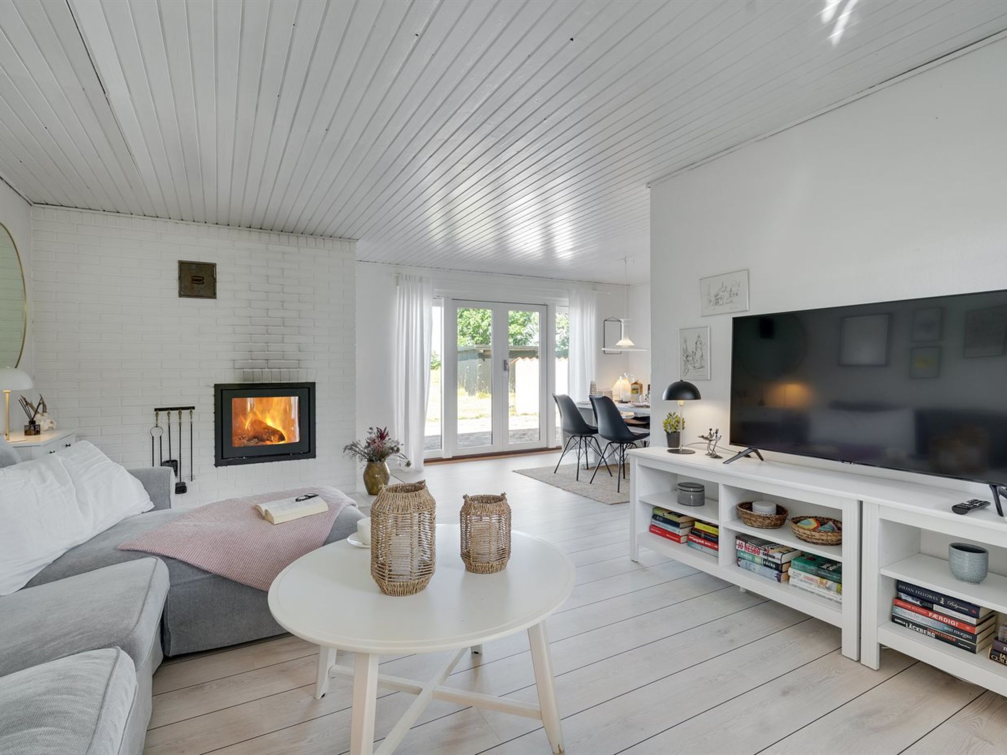 "Enrathi" - 600m from the sea-Binnen