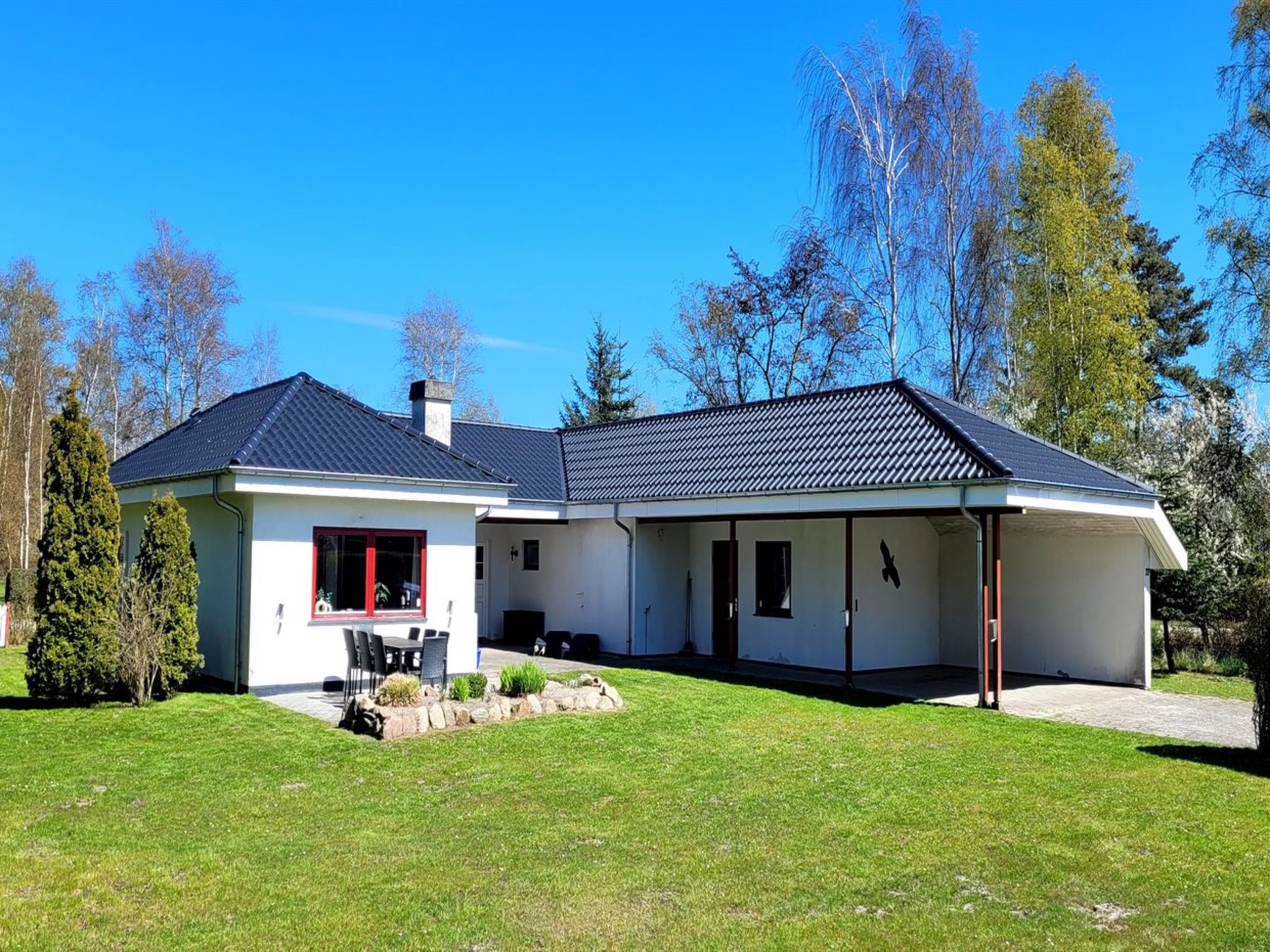 "Hakon" - 550m from the sea