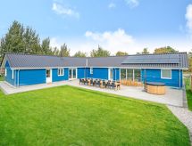 Rajna - Luxe vakantiehuis met zwembad op 250m van zee in Gedser - thumbnail 1