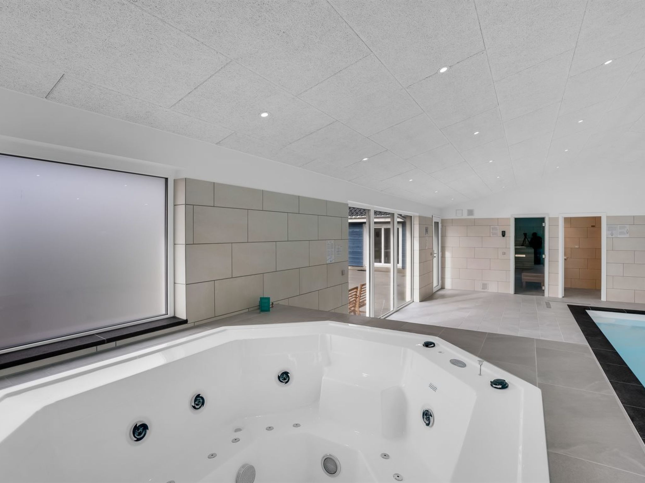 "Rajna" - 250m from the sea-Binnen