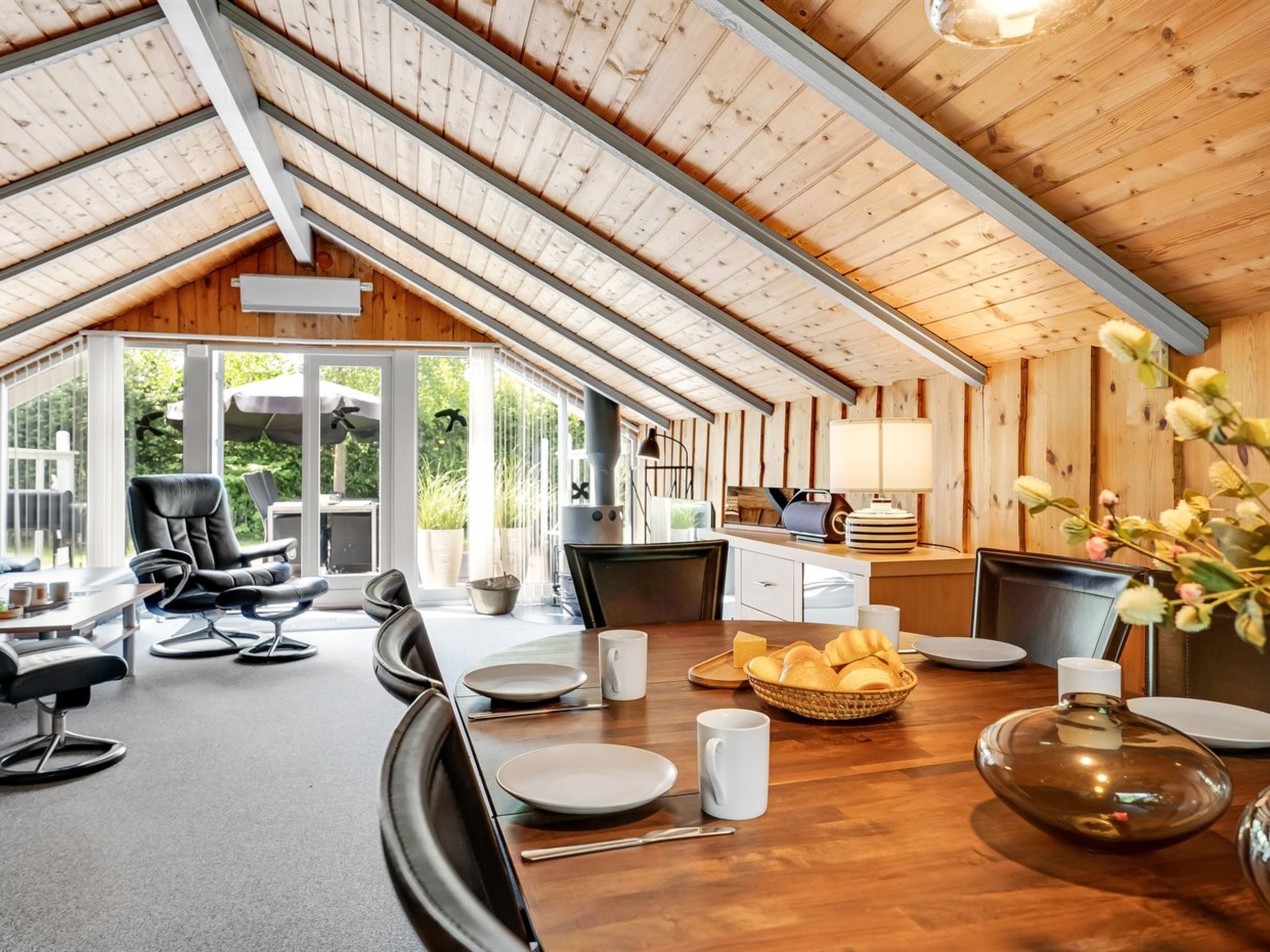 "Rusalina" - 400m from the sea - Binnen