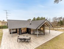 Vrijstaande woning met sauna op slechts 50 meter van de zee in Gedser - thumbnail 1