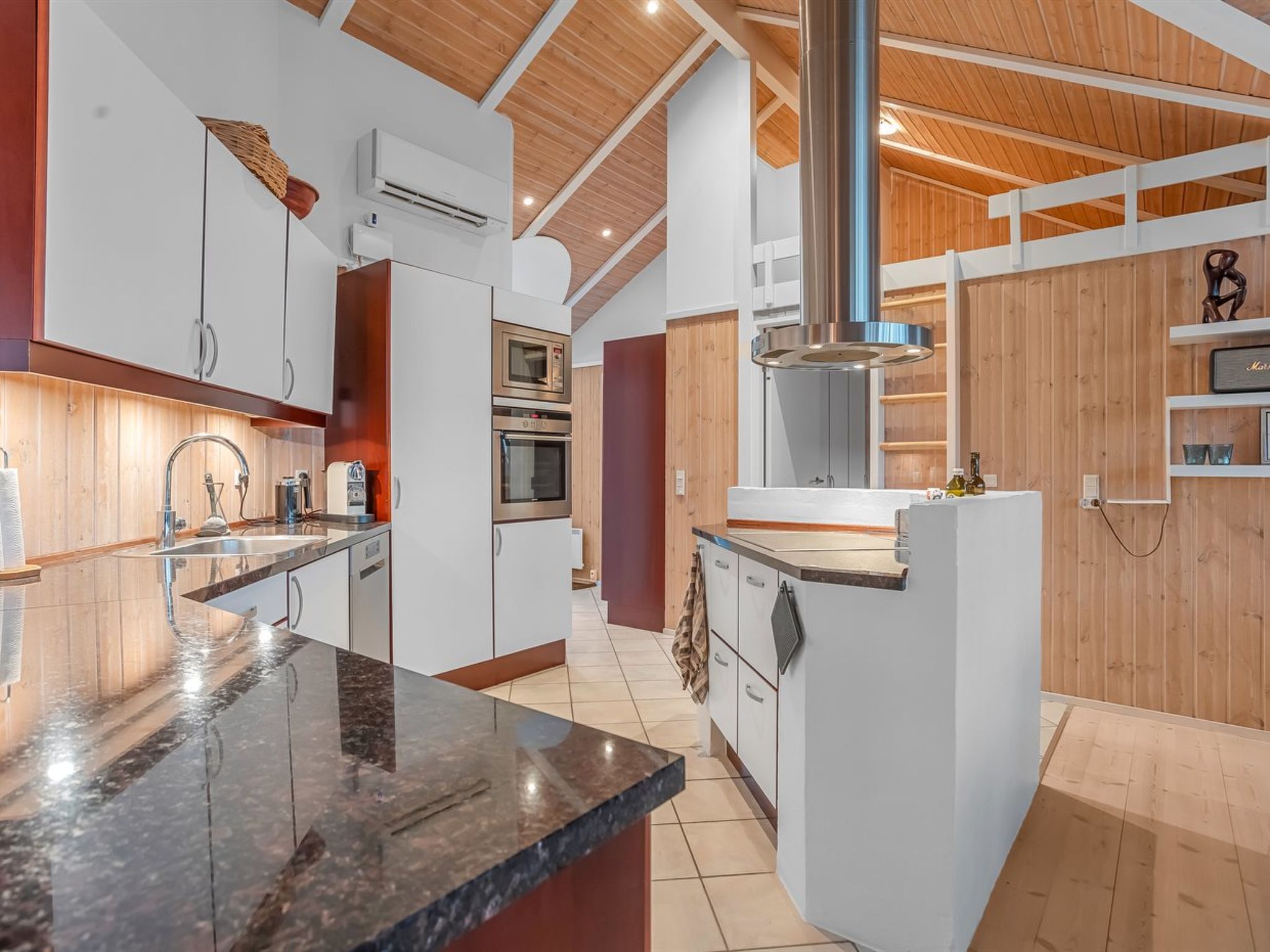 "Groa" - 50m from the sea-Binnen