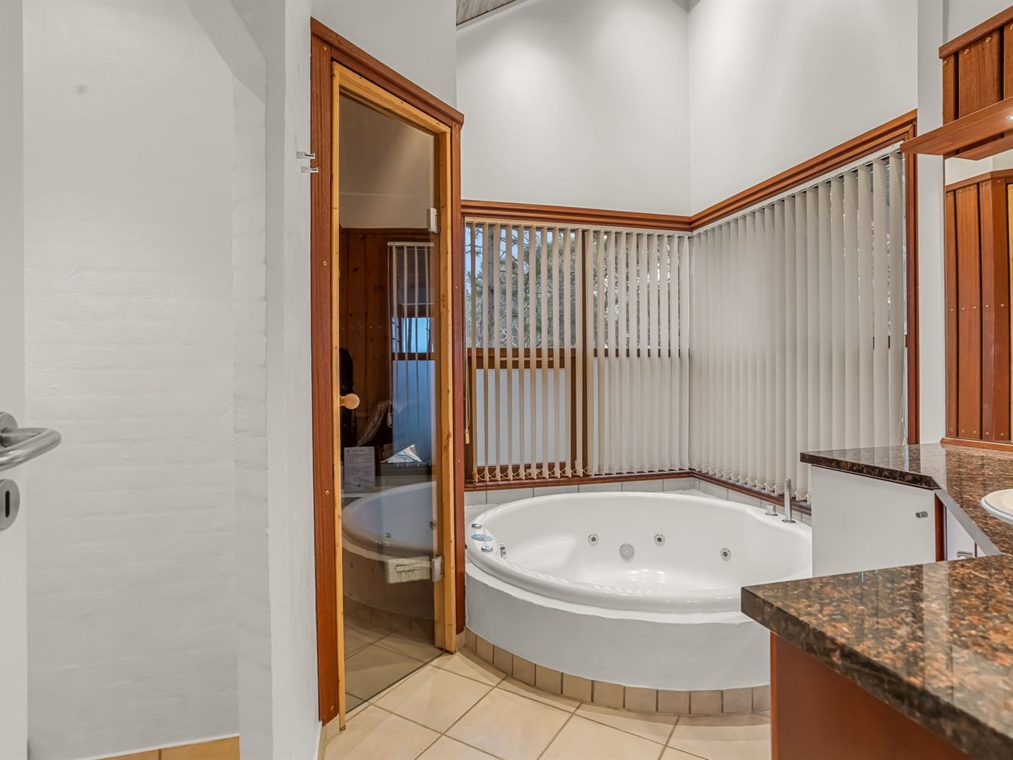 "Groa" - 50m from the sea-Binnen