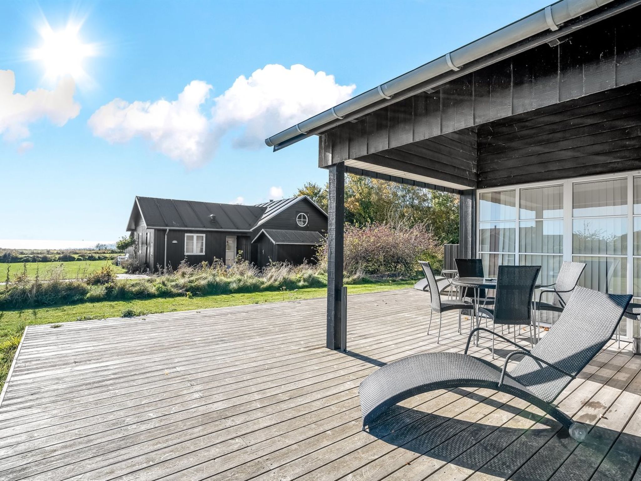 "Gunda" - 150m from the sea - Buiten
