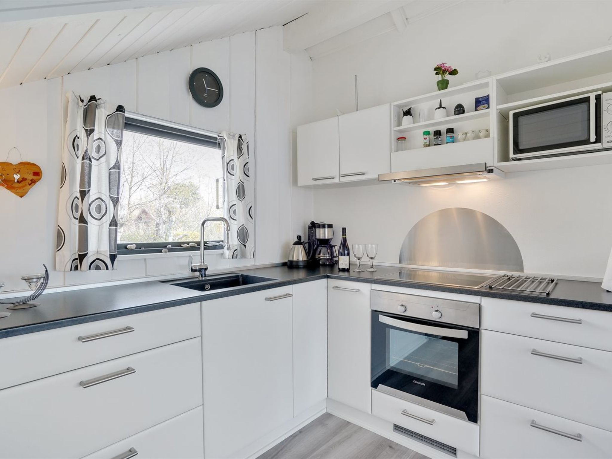 "Roderich" - 400m from the sea-Drinnen