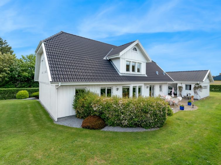 10-persoons vakantiehuis Brimi op 300 meter van de zee in Nakskov in Nakskov