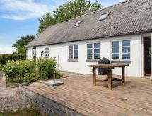 "Finja" - 6km from the sea