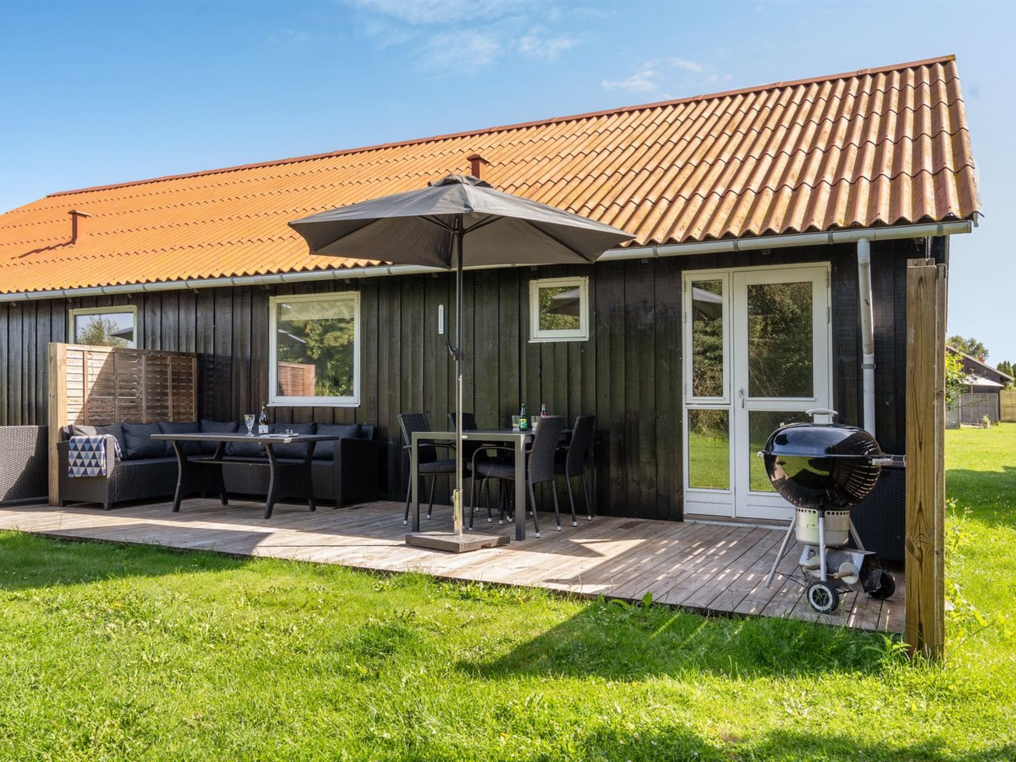 "Arise" - 700m from the sea - Buiten