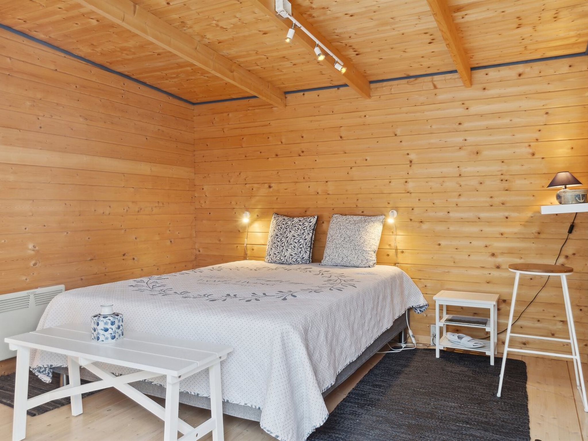 "Holmwith" - 200m from the sea-Binnen