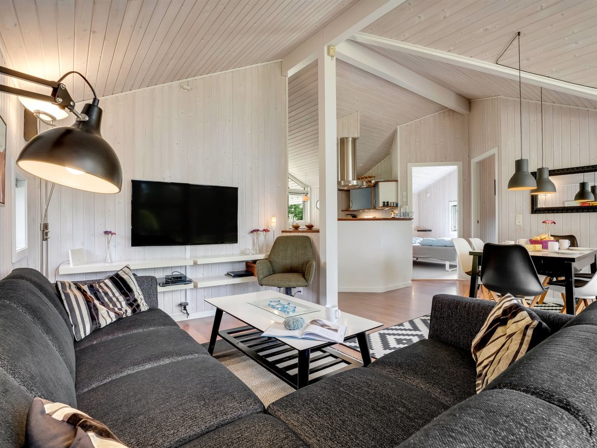 "Truls" - 800m from the sea - Binnen