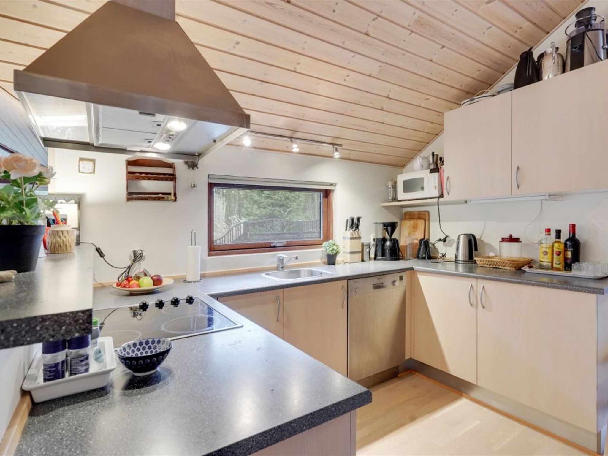 "Matine" - 800m from the sea - Drinnen