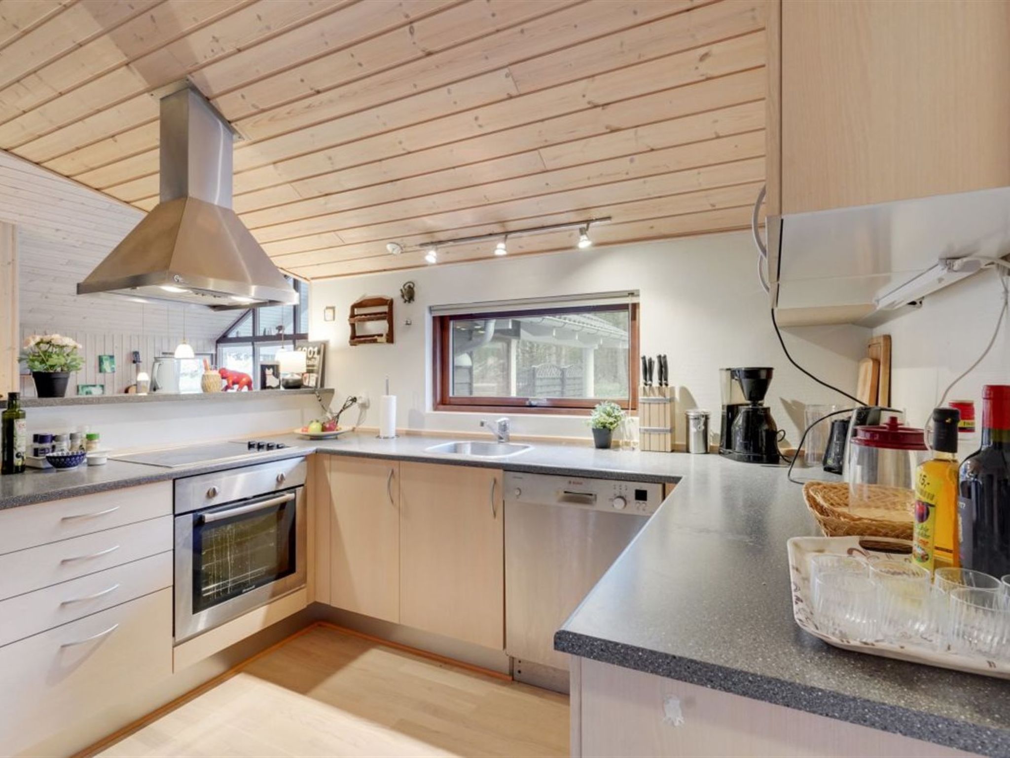 "Matine" - 800m from the sea - Drinnen