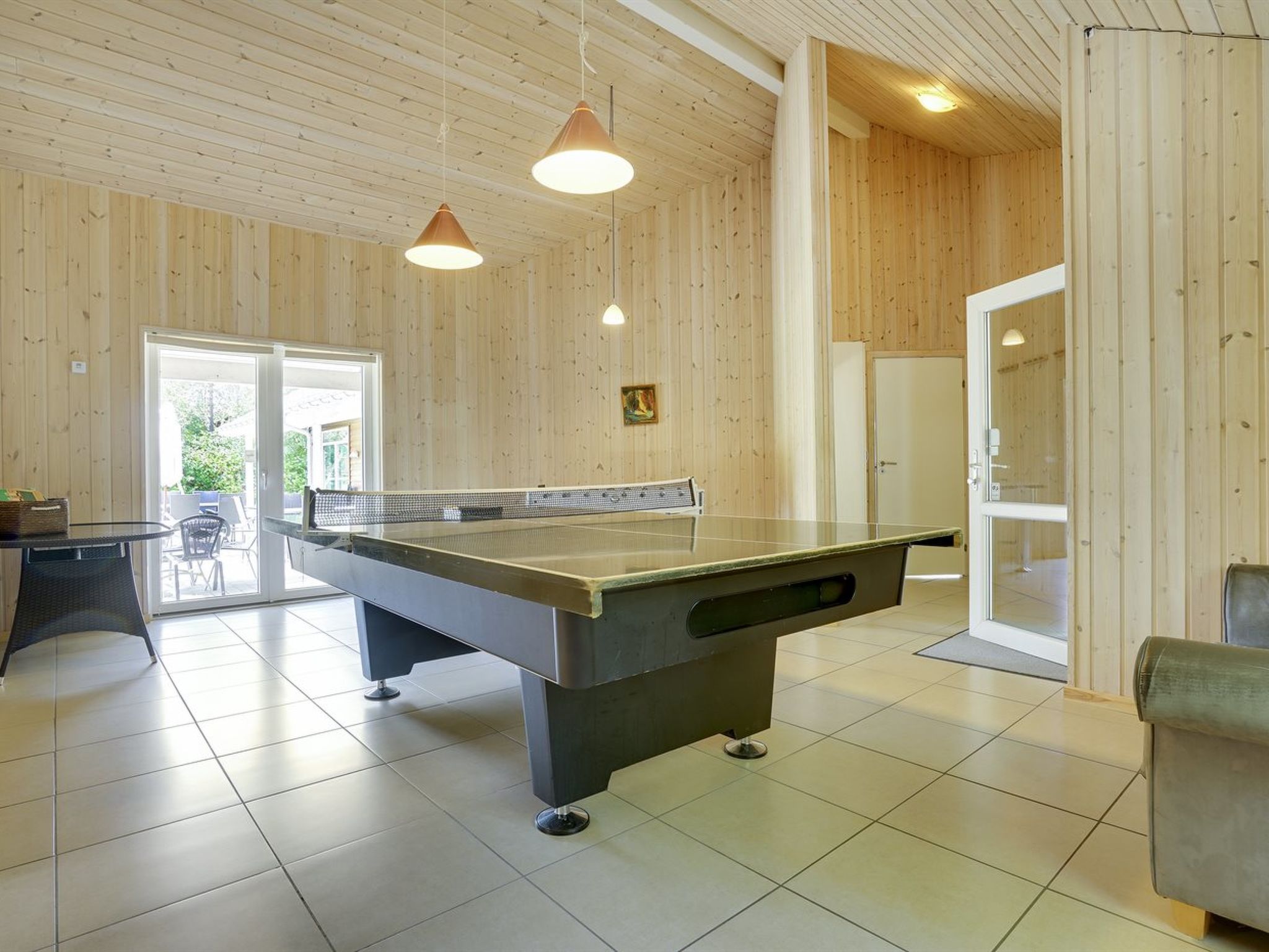 "Hughe" - 300m from the sea
