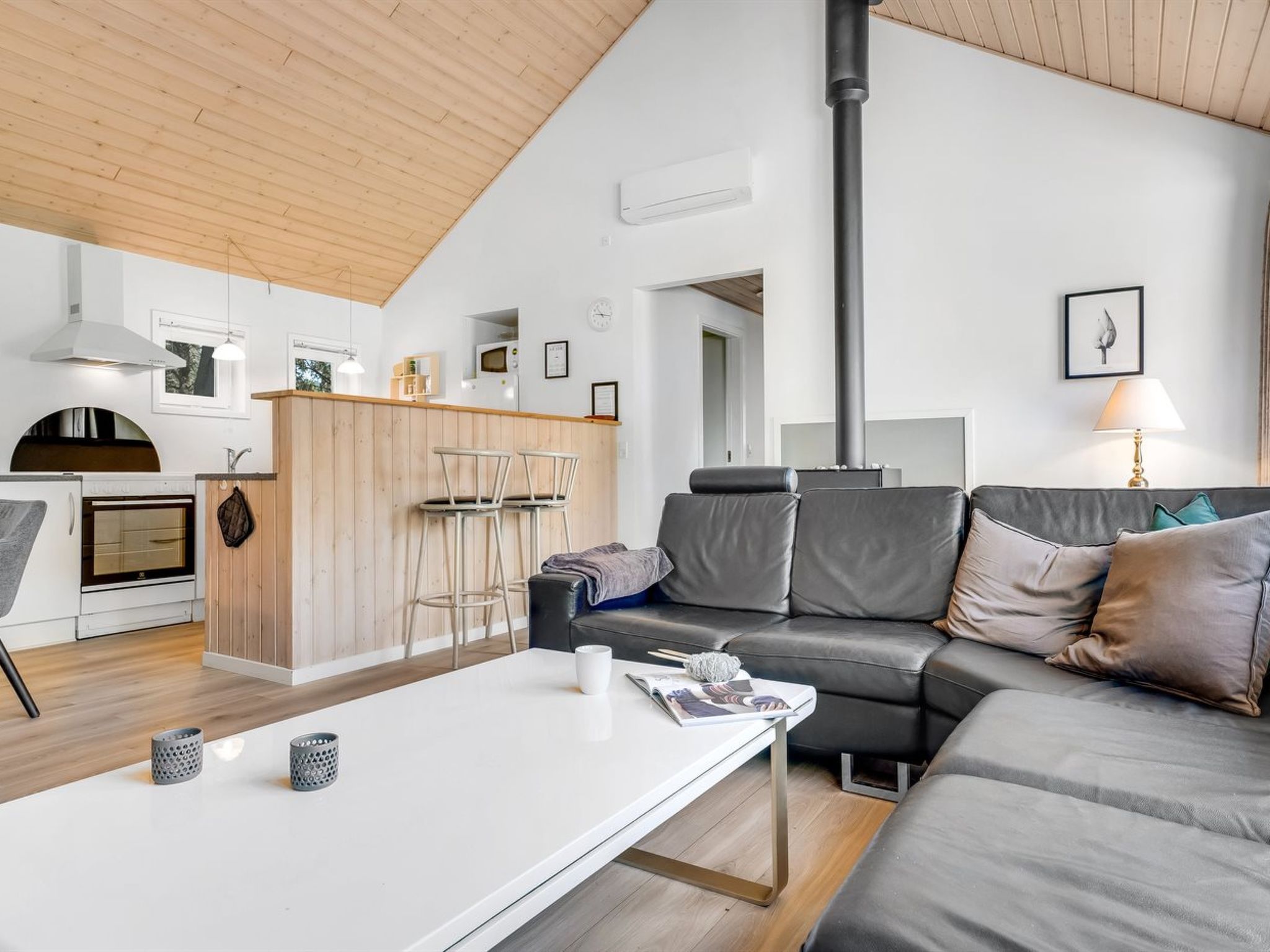 "Rohan" - 700m from the sea - Binnen