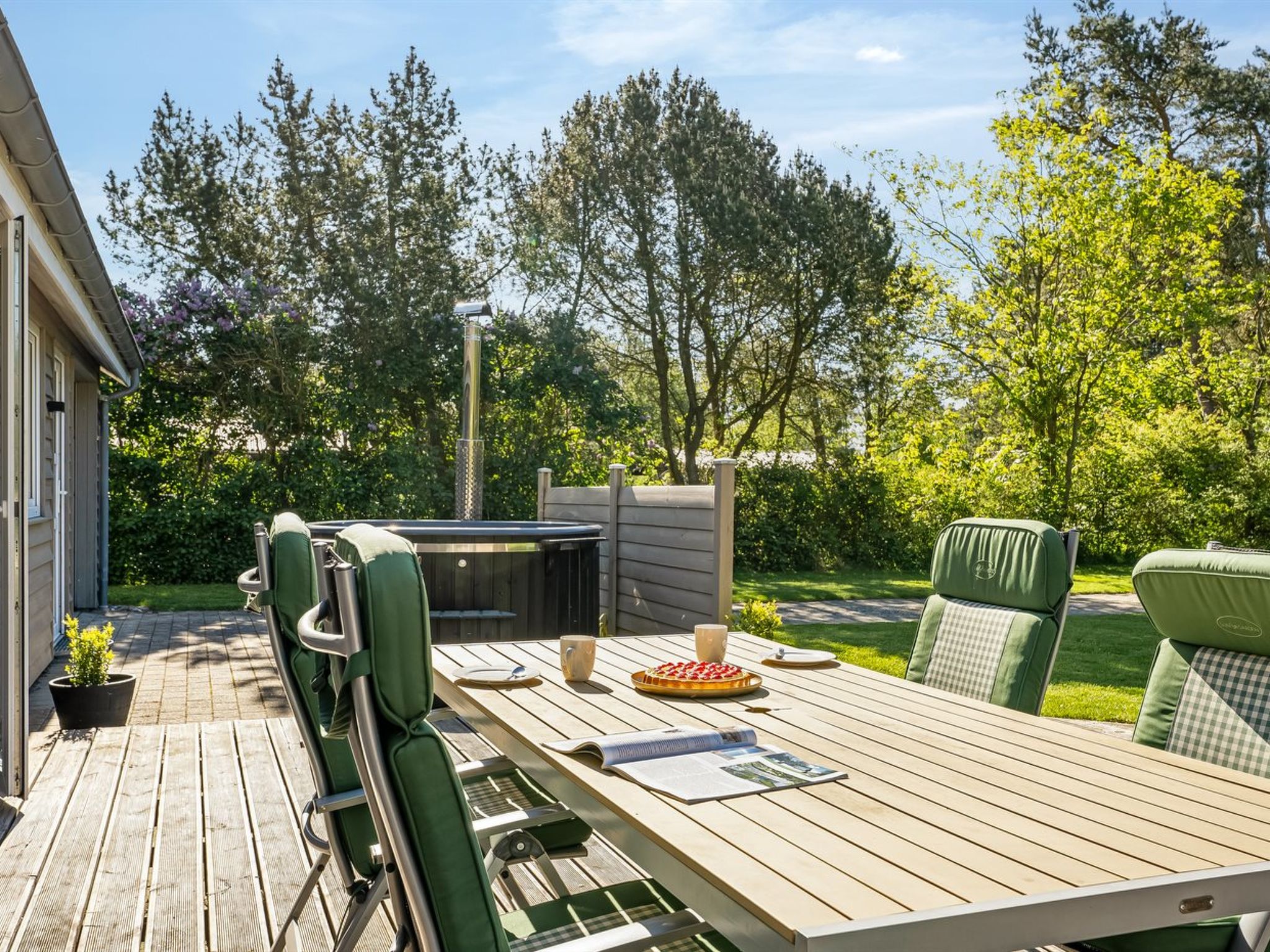 "Rohan" - 700m from the sea - Buiten