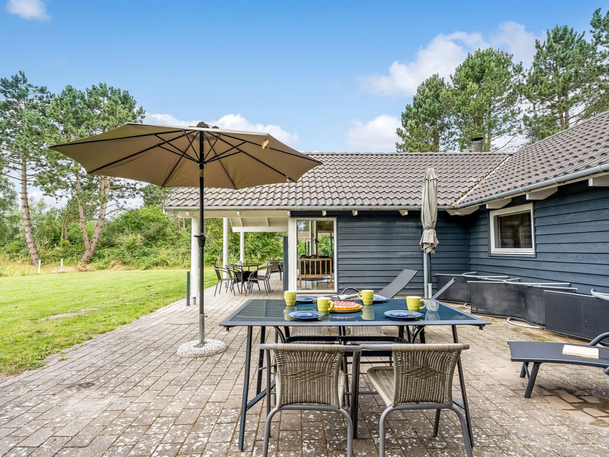 "Dorde" - 600m from the sea - Buiten