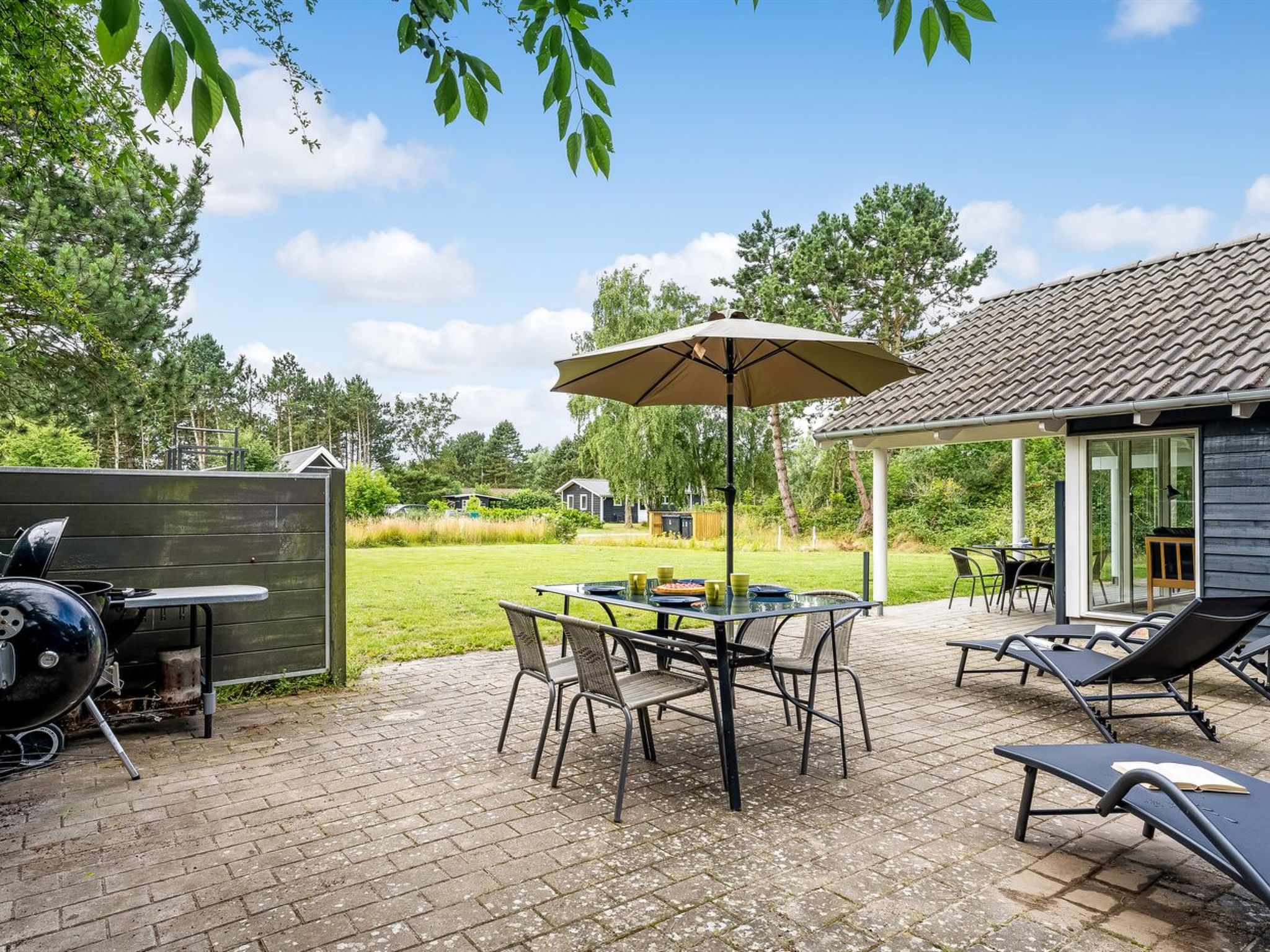 "Dorde" - 600m from the sea - Buiten