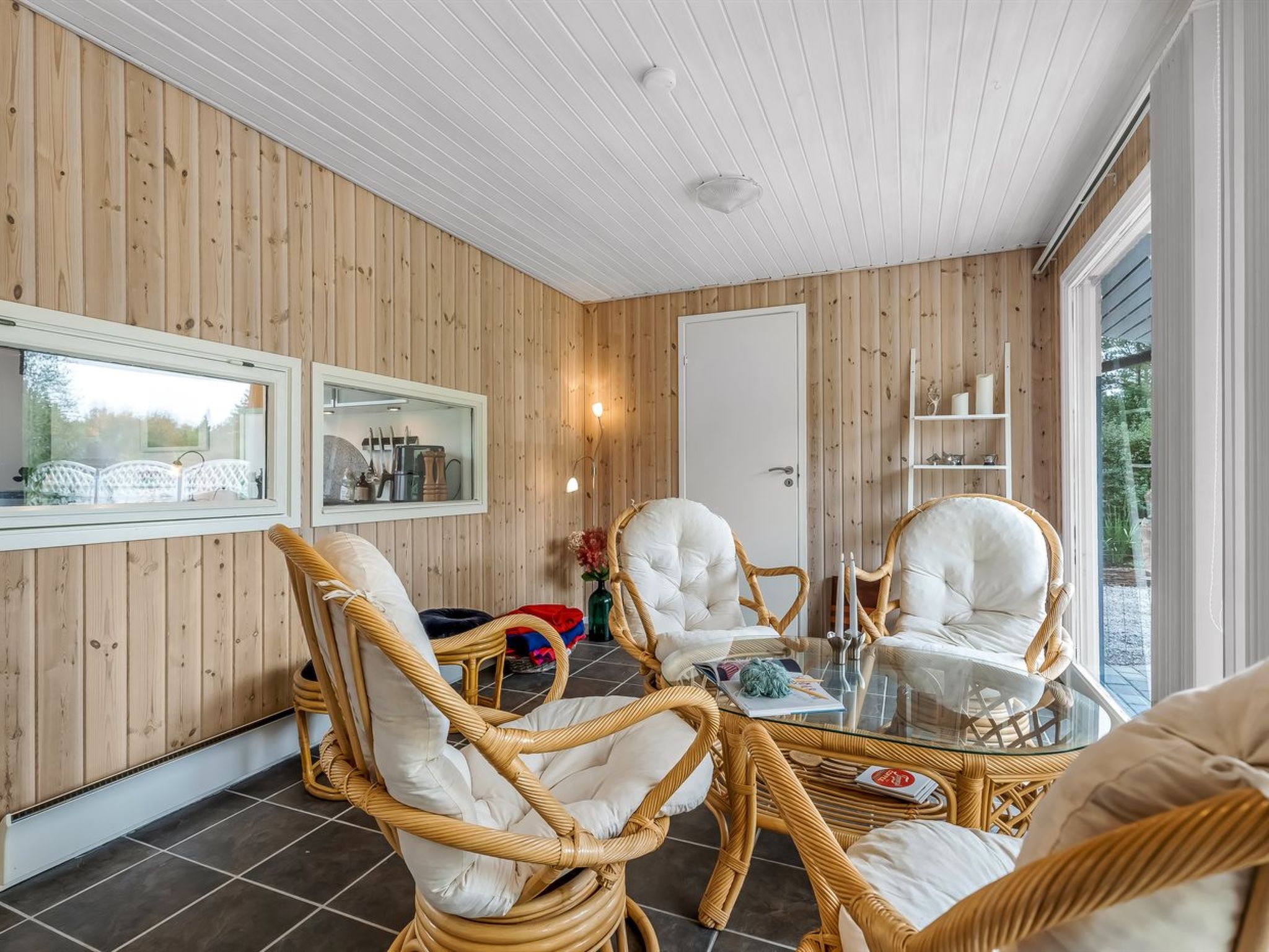 "Einari" - 500m from the sea - Binnen