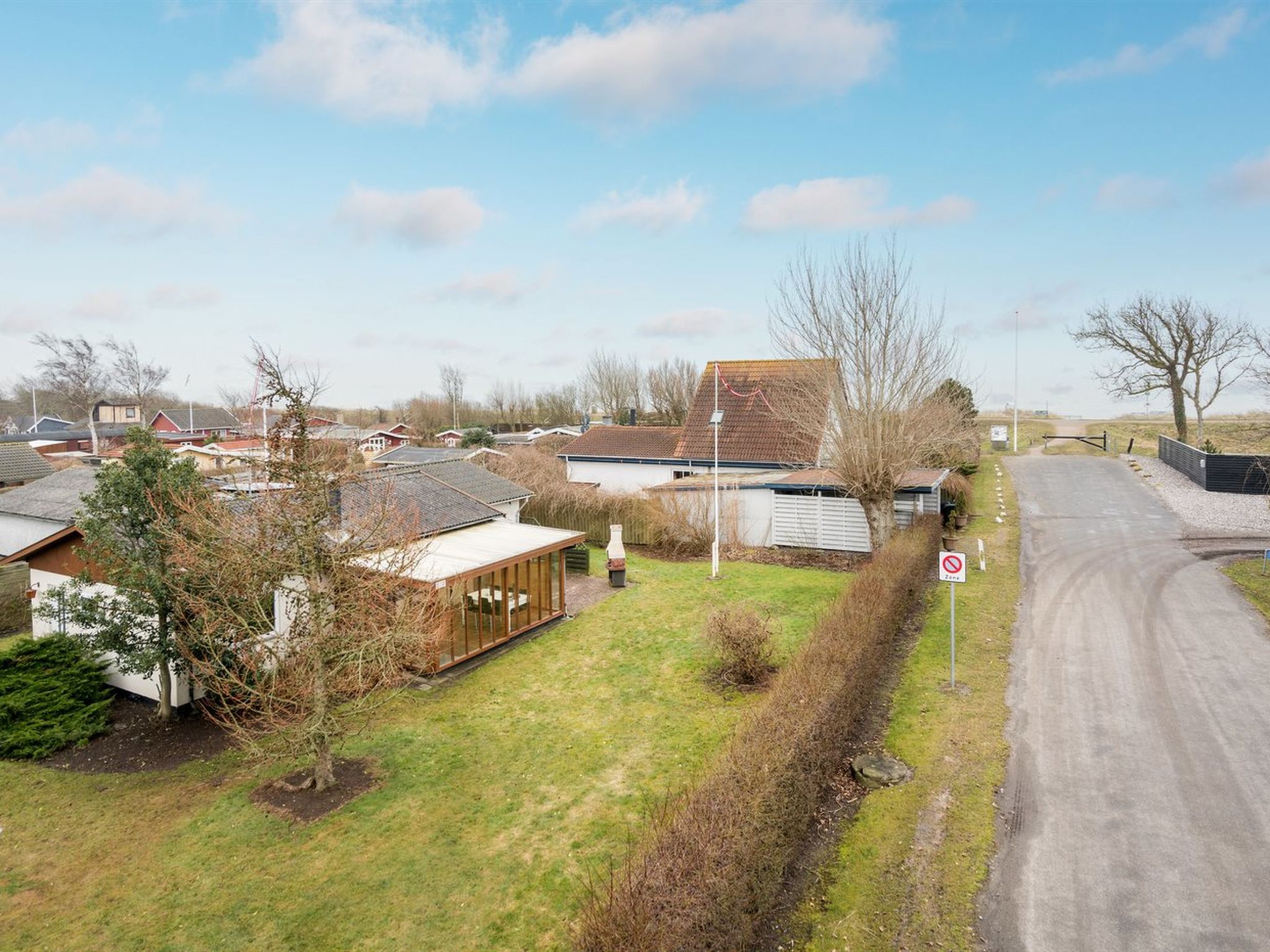 "Hattie" - 100m from the sea - Buiten