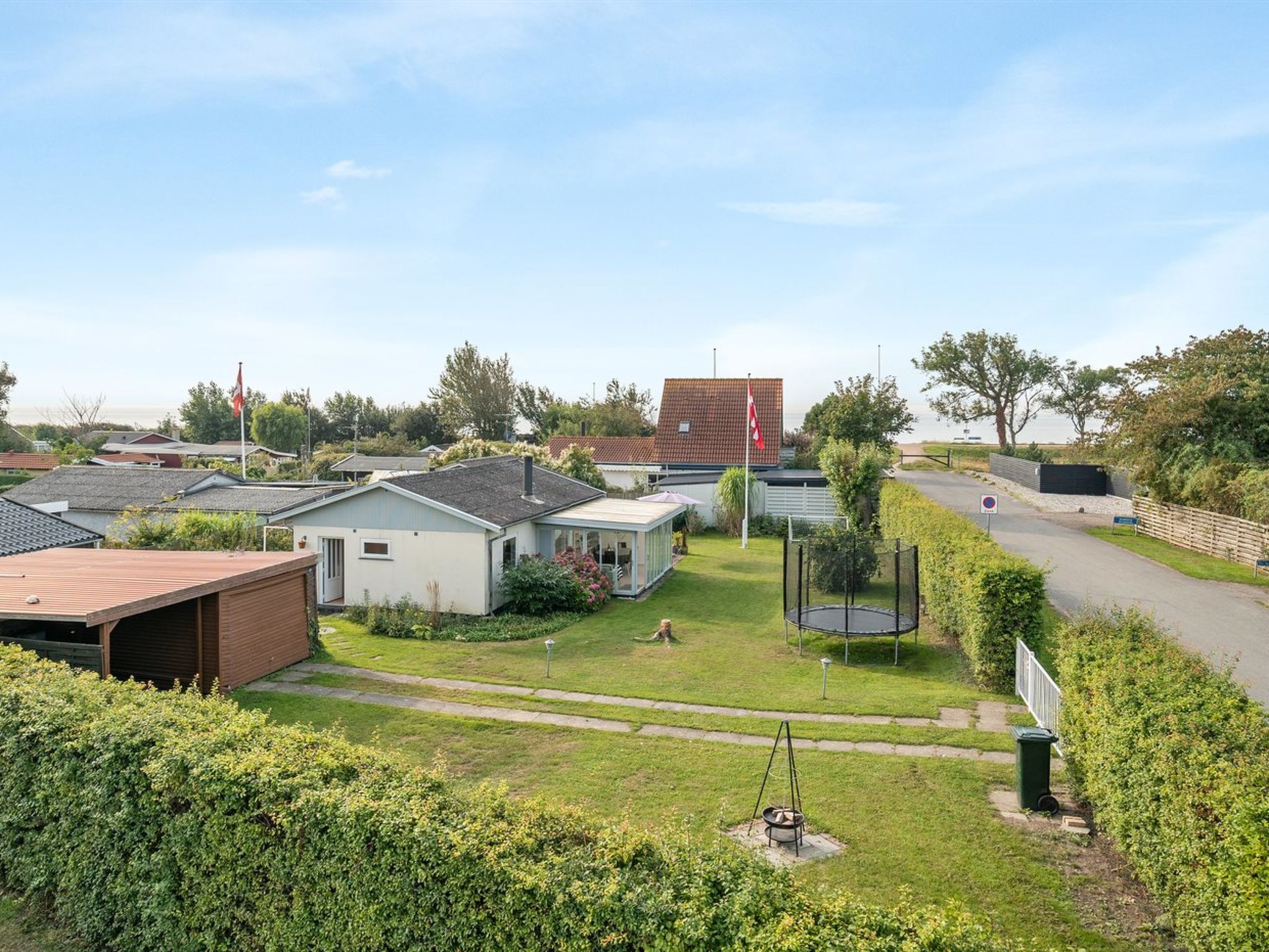 "Hattie" - 100m from the sea - Buiten