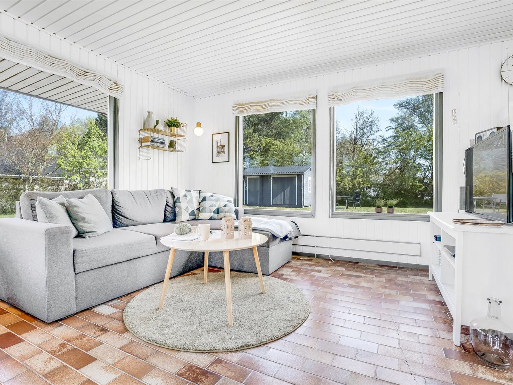 "Lars" - 250m from the sea-Binnen