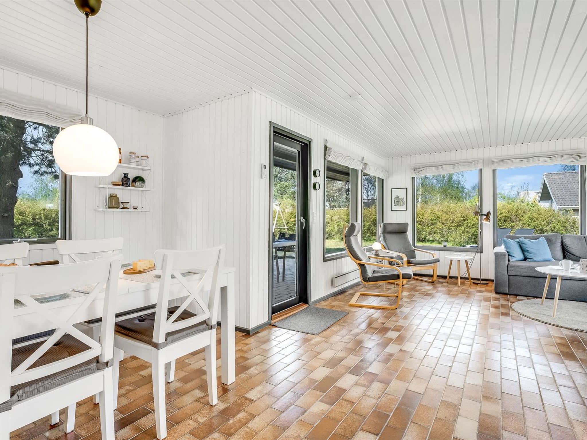 "Lars" - 250m from the sea-Binnen