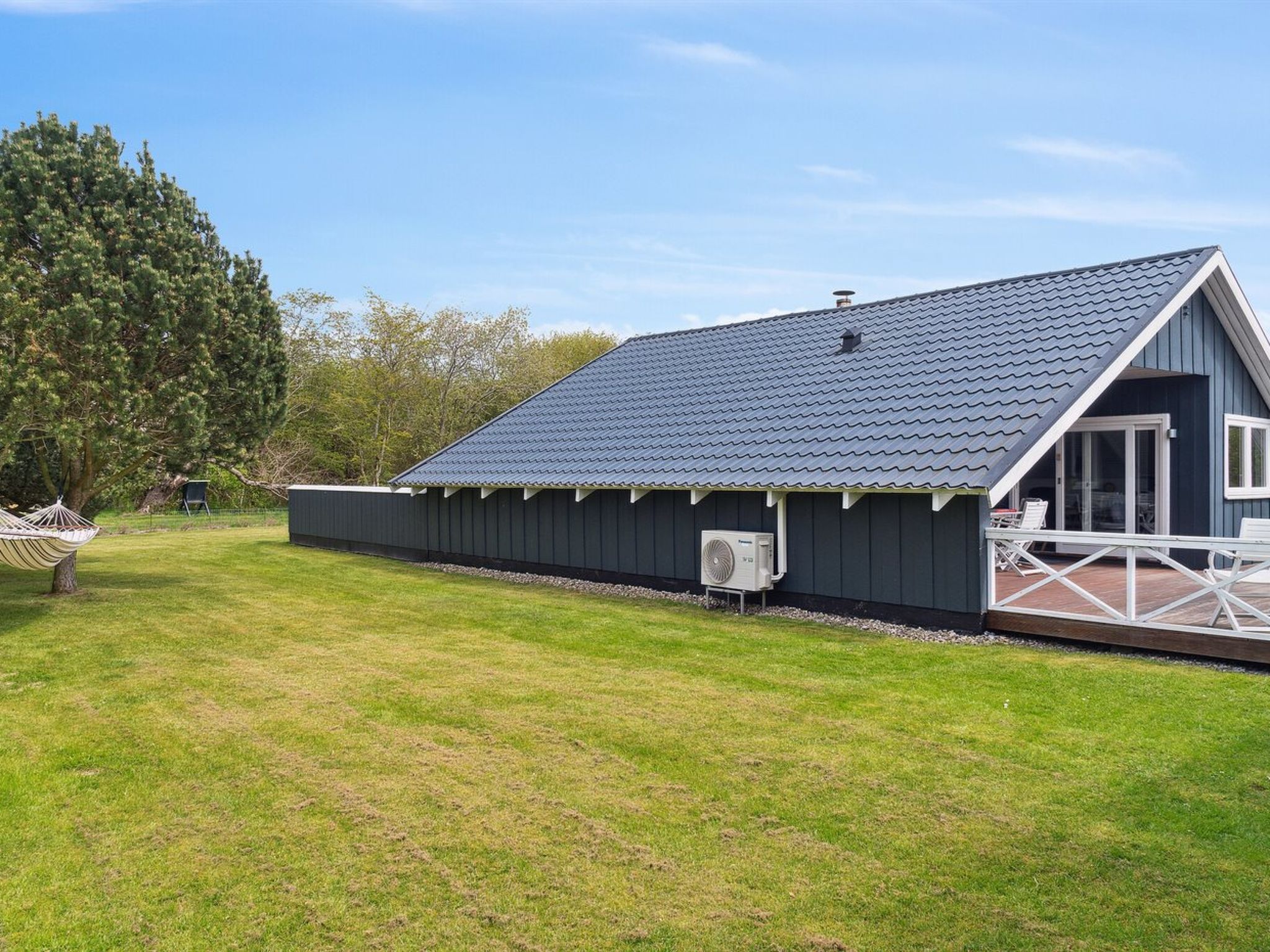 "Reidar" - 600m from the sea - Buiten