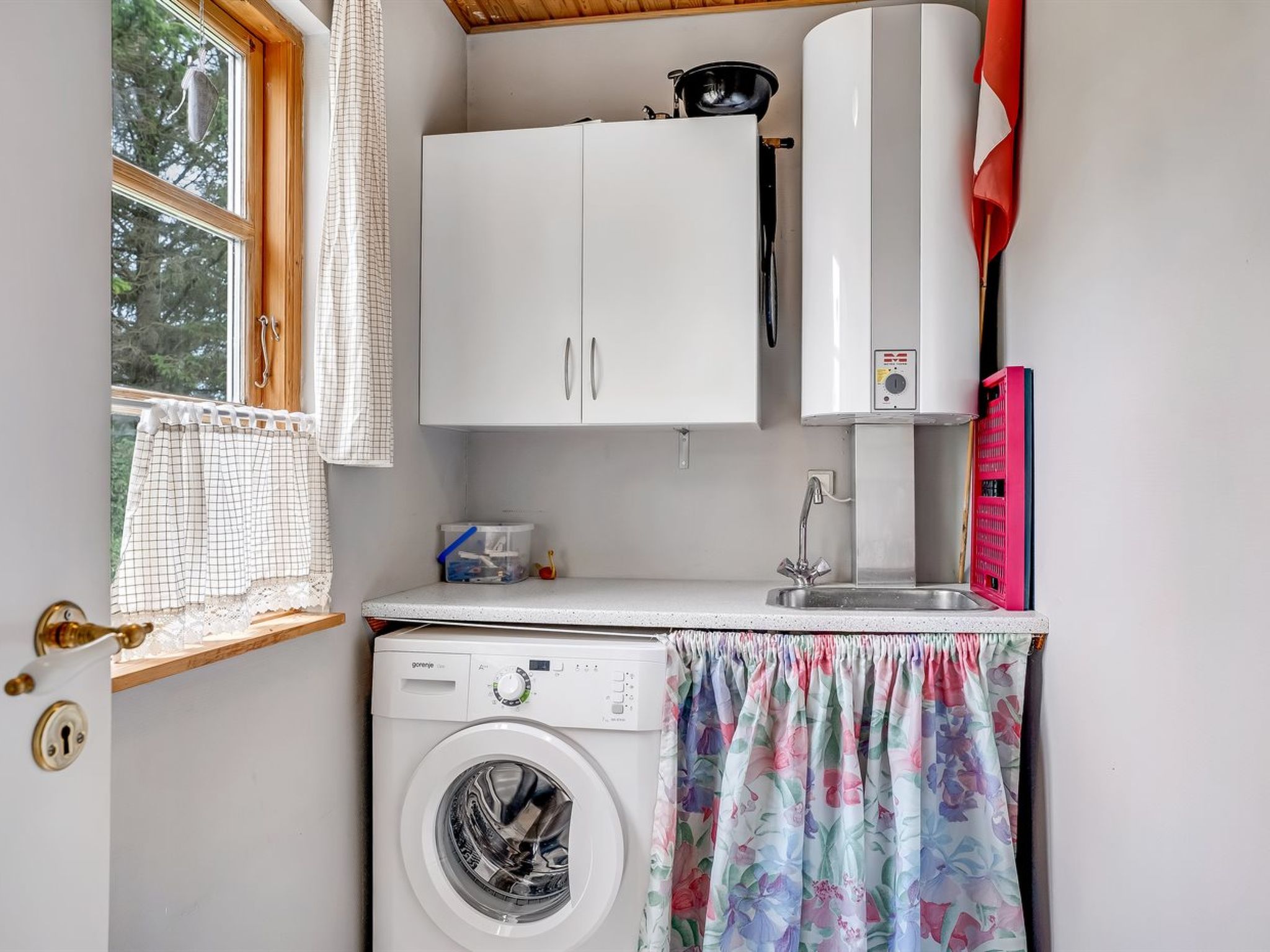 "Rikhard" - 75m from the sea-Binnen