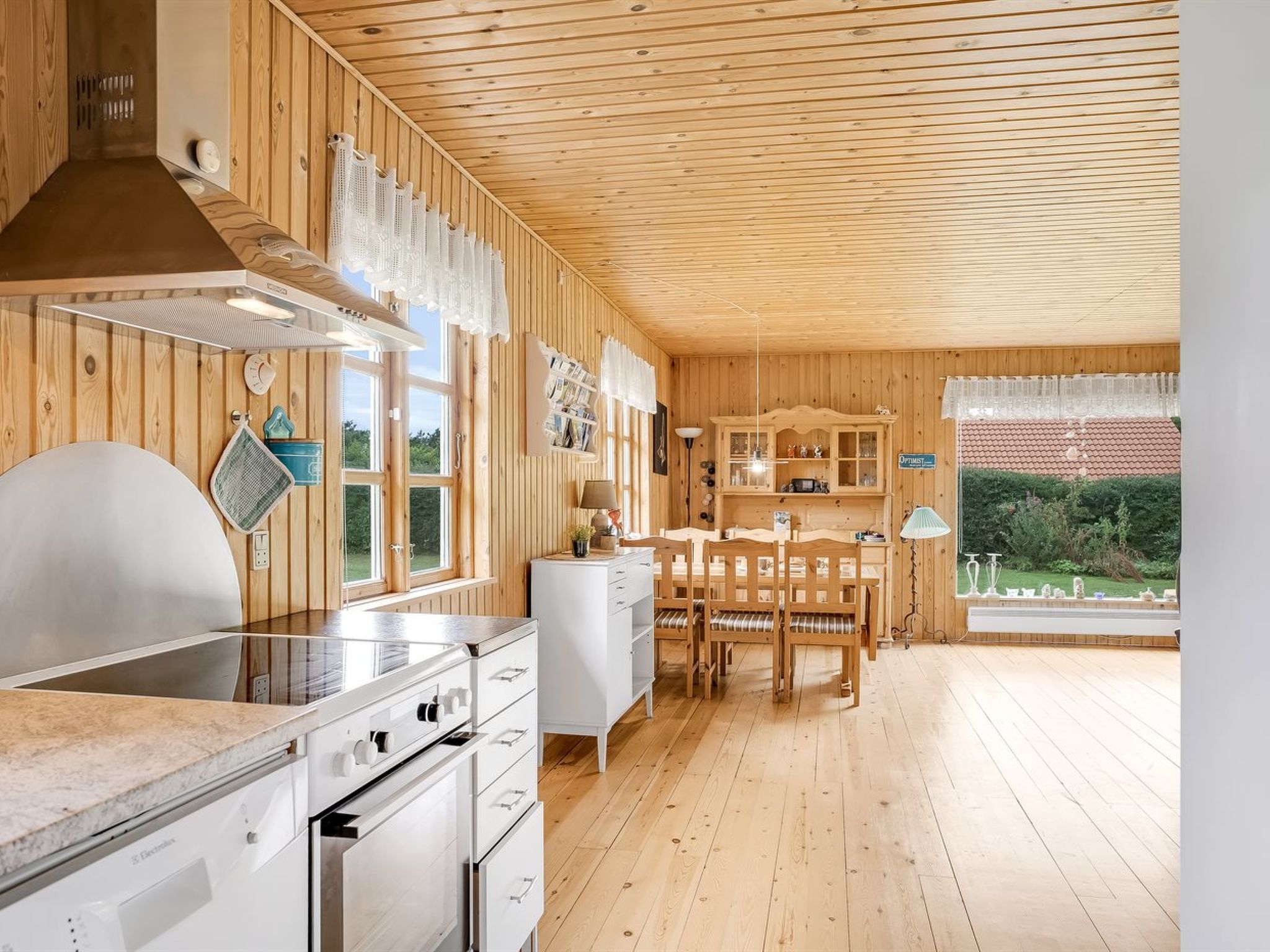 "Rikhard" - 75m from the sea-Binnen