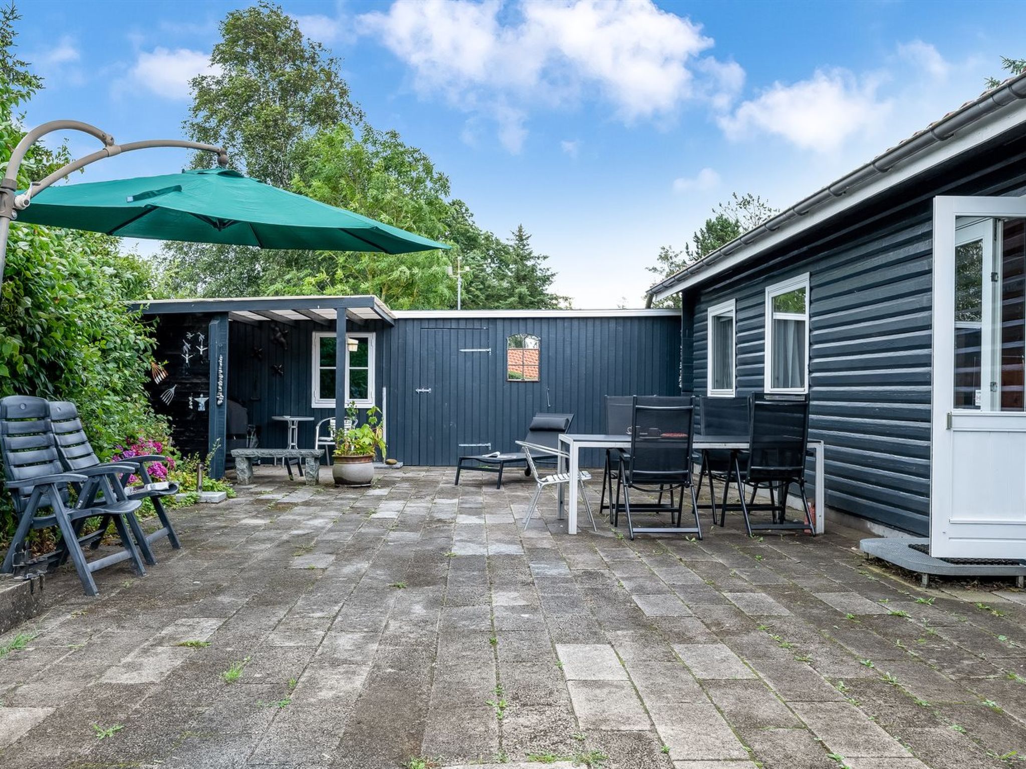 "Rikhard" - 75m from the sea - Buiten