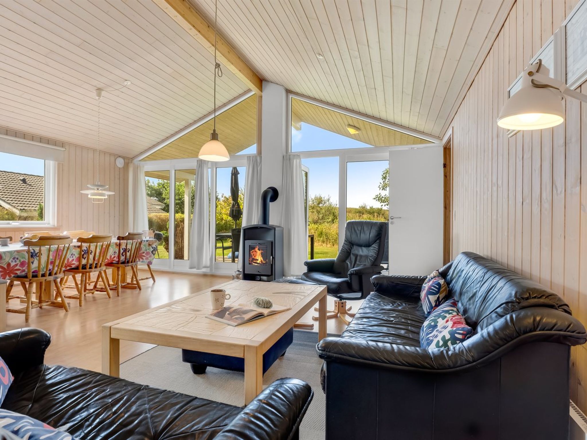 "Vincent" - 25m from the sea — Living Room (3 of 23)