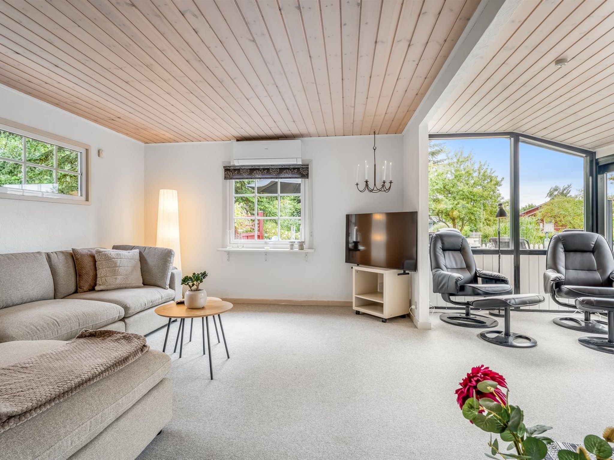 "Aiske" - 700m from the sea