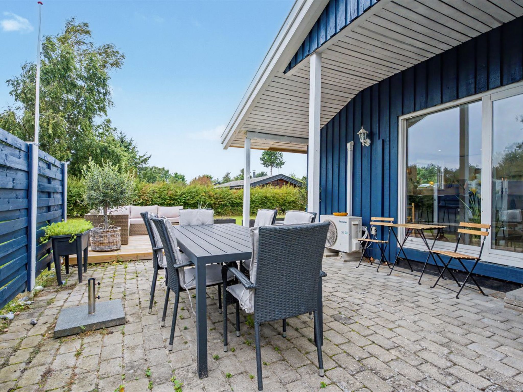 "Trineke" - 400m from the sea - Buiten