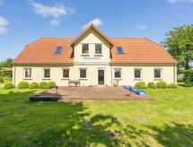 "Rouwen" - 1km from the sea