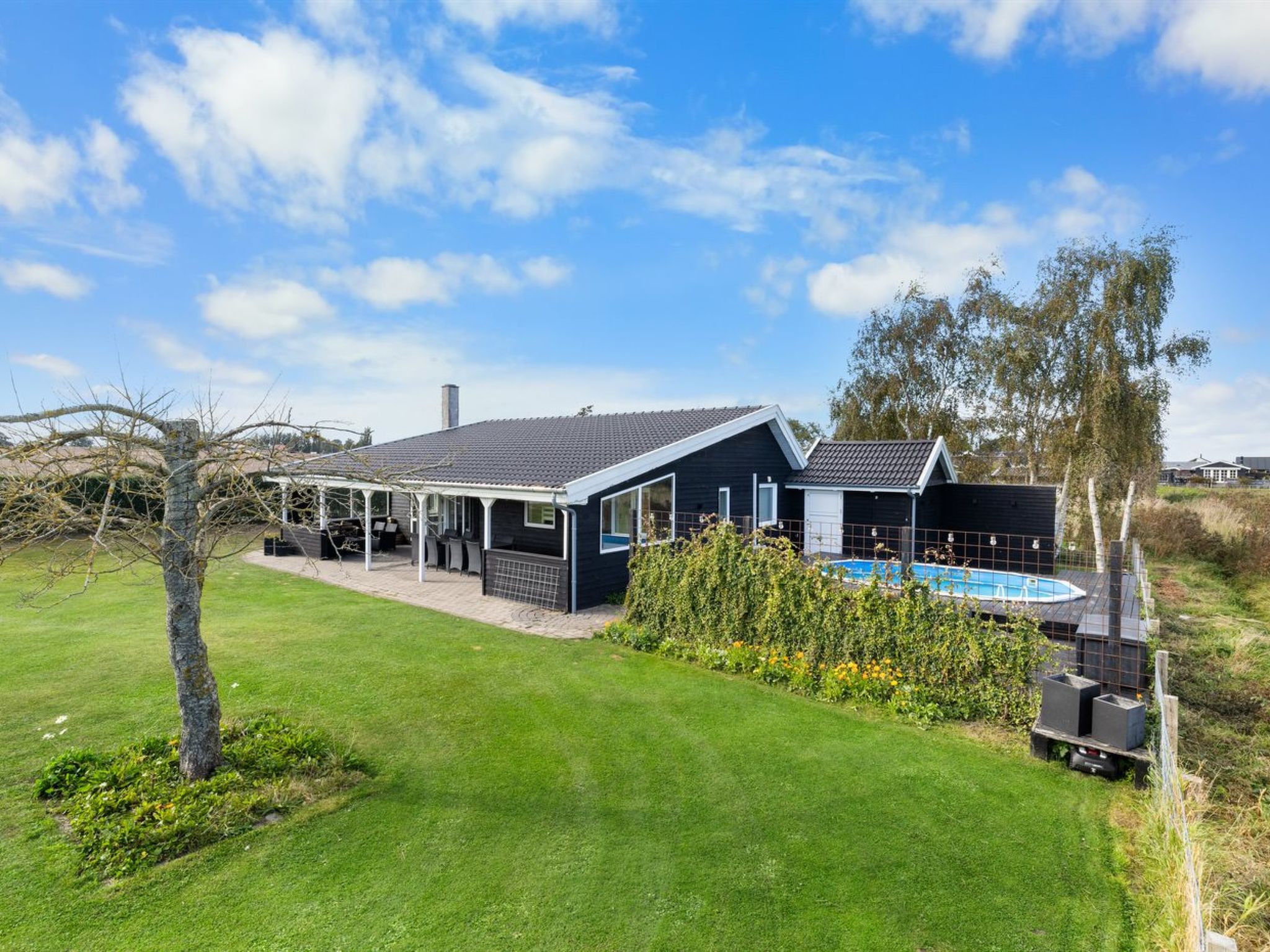 "Rolfkarl" - 250m from the sea