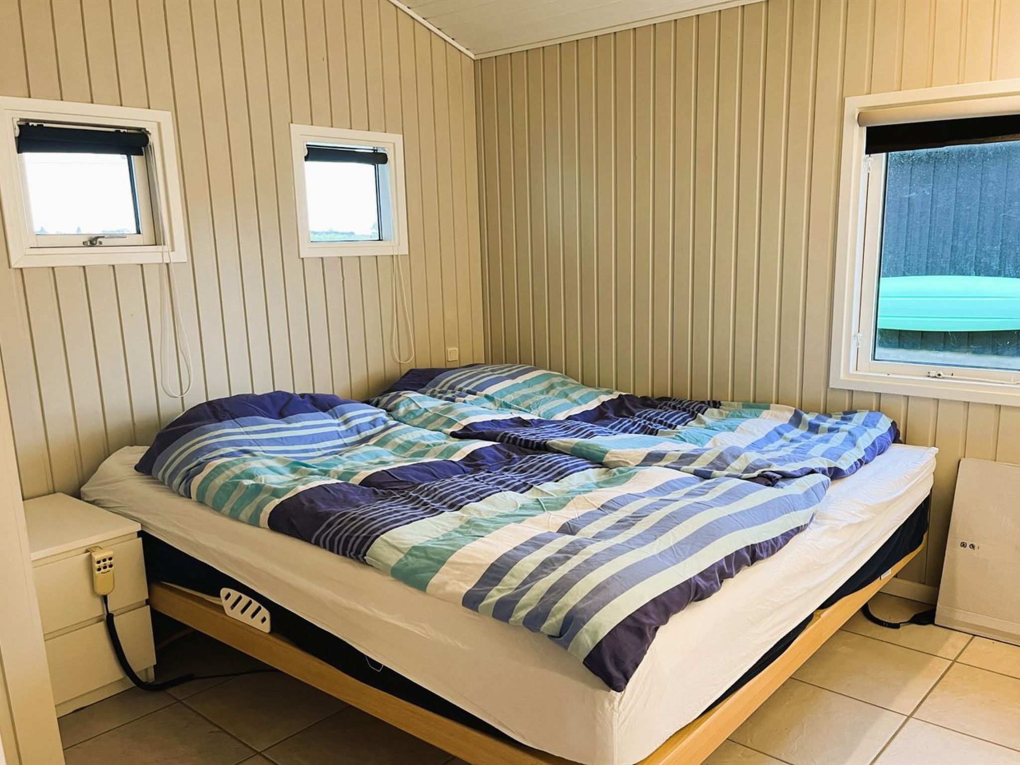 "Roya" - 100m from the sea-Drinnen