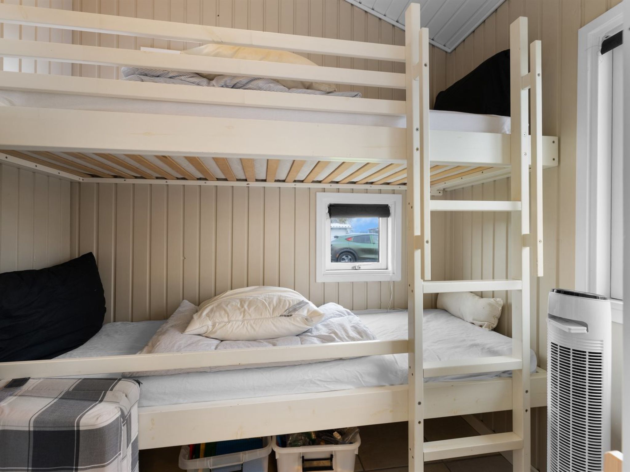 "Roya" - 100m from the sea-Inside