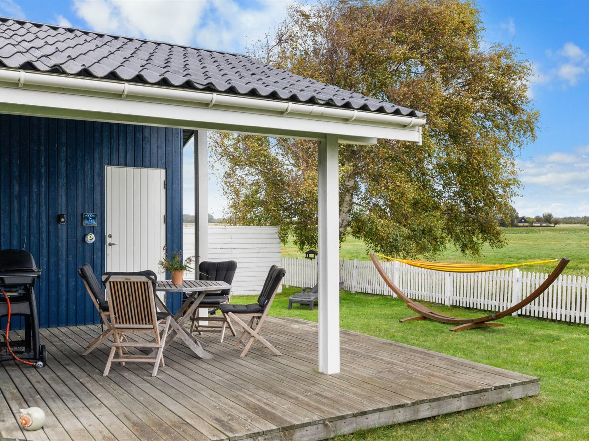 "Roya" - 100m from the sea-Outside