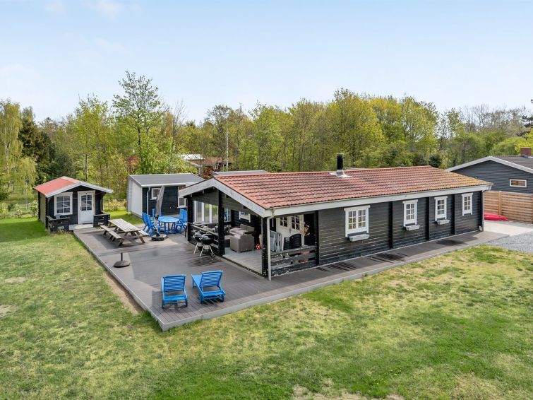 Vakantiehuis met open haard en sauna in Martofte, vlakbij zee in Martofte